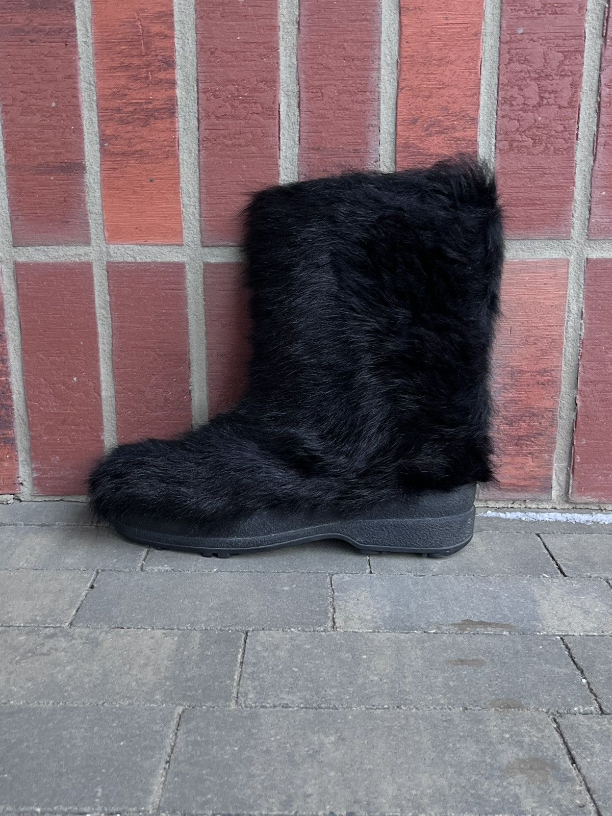 Gucci Tom Ford AW98 Goat Fur Boots Avantgarde shoes