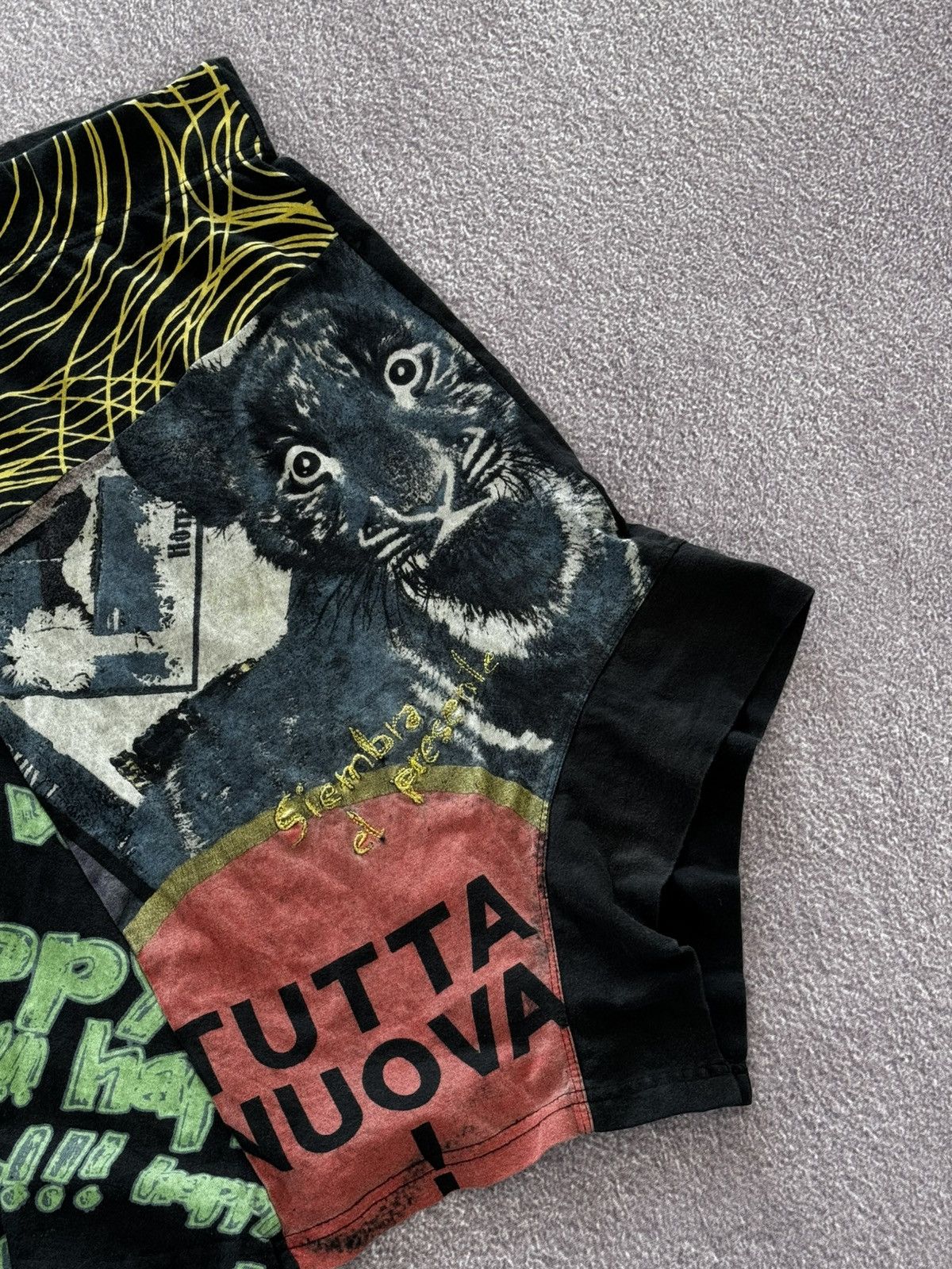 Japanese Brand 2000’s Aesthetic Y2K Desigual Graphic Skirt Size 30" / US 8 / IT 44 - 3 Thumbnail