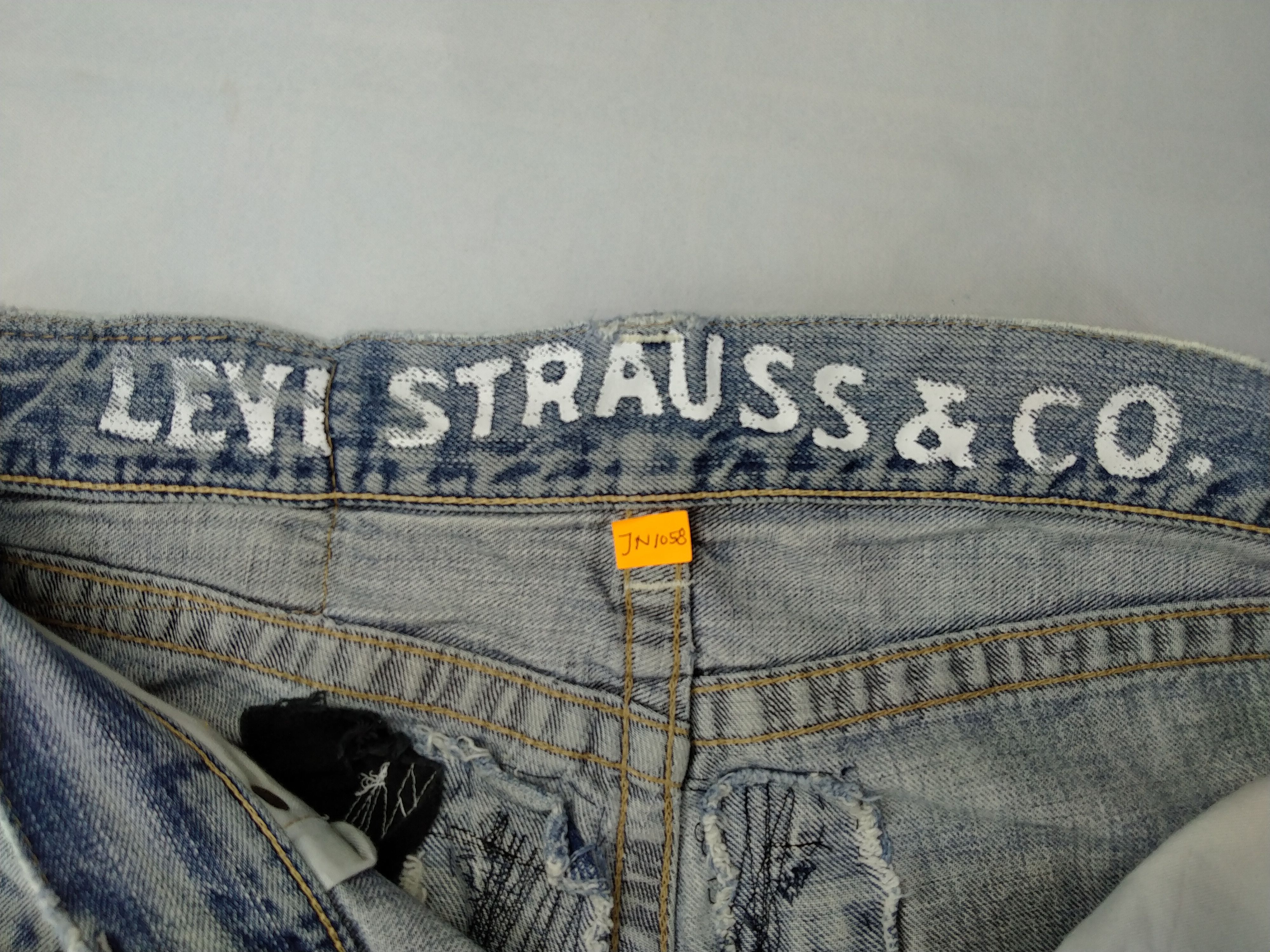 Levi's Light Wash Vintage Levi's 502 Jeans 32x30 Denim -JN1058 Size US 32 / EU 48 - 11 Thumbnail