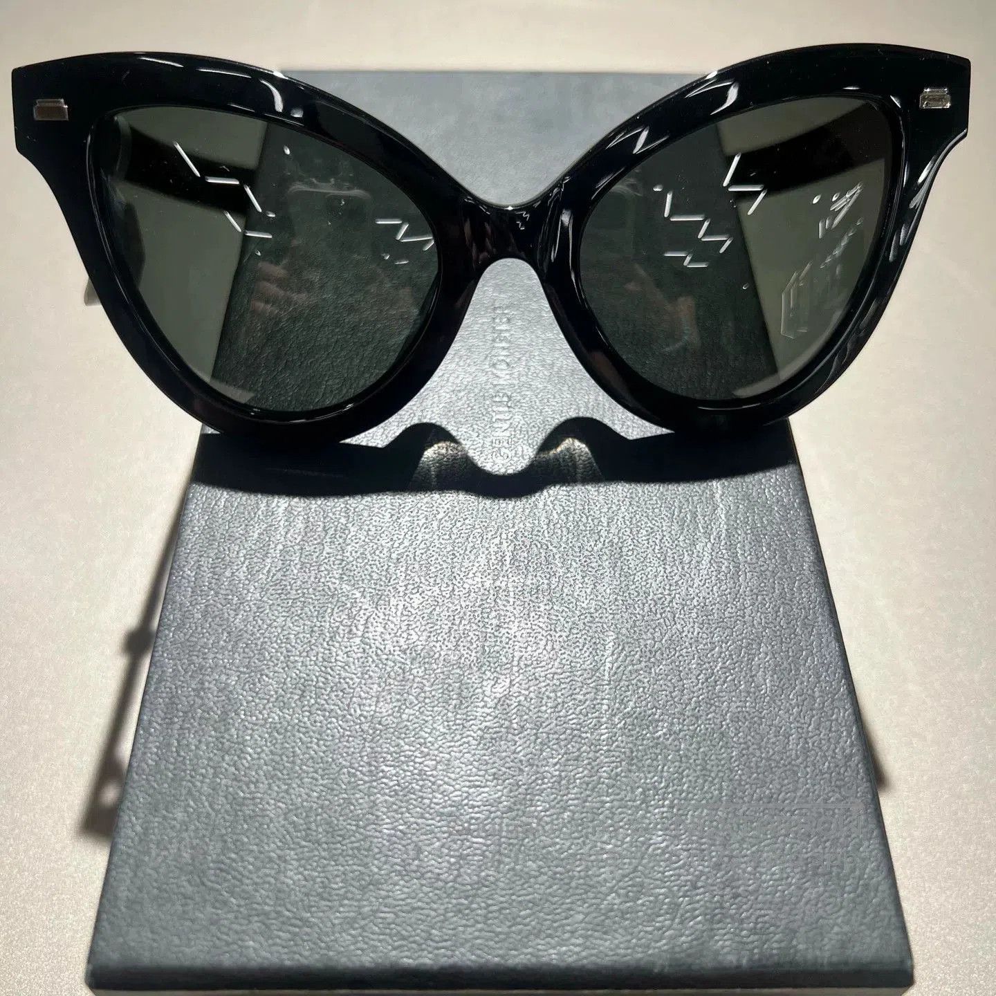 Gentle Monster Gentle Monster x pushBUTTON Sunglasses. Size ONE SIZE - 1 Thumbnail