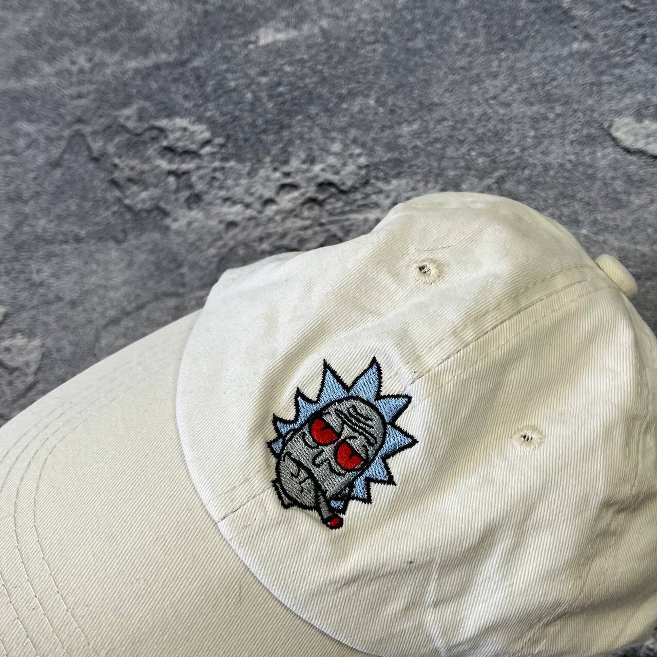 Vintage Vintage Rick And Morty Baseball Cap Embroidered Smoking Rick Size ONE SIZE - 4 Thumbnail