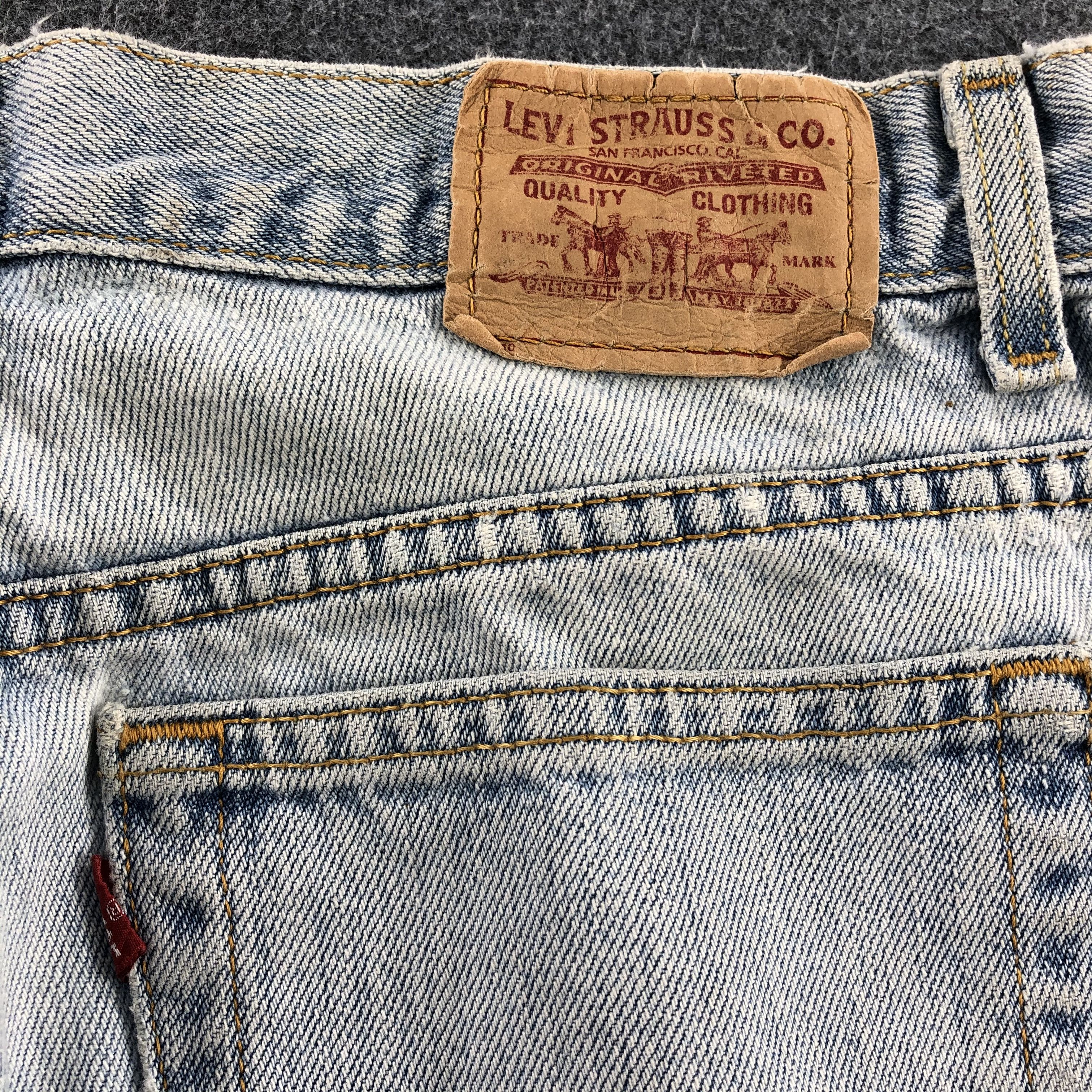 Levi's Vintage Light Wash Levis 550 Jeans- J1372 Size US 33 - 5 Thumbnail