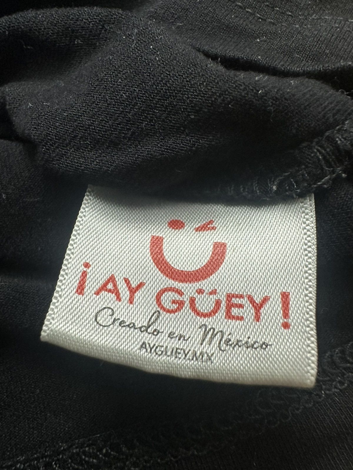 Other Authentic vintage ay guey branded women's v-neck t-shirt Size XS / US 0-2 / IT 36-38 - 4 Thumbnail