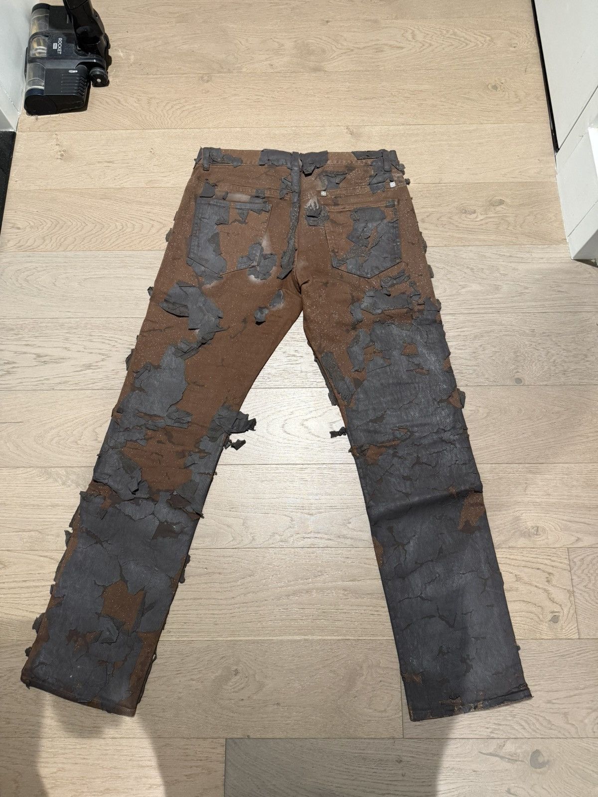 Givenchy Givenchy painted crackled jeans Size US 32 / EU 48 - 2 Thumbnail