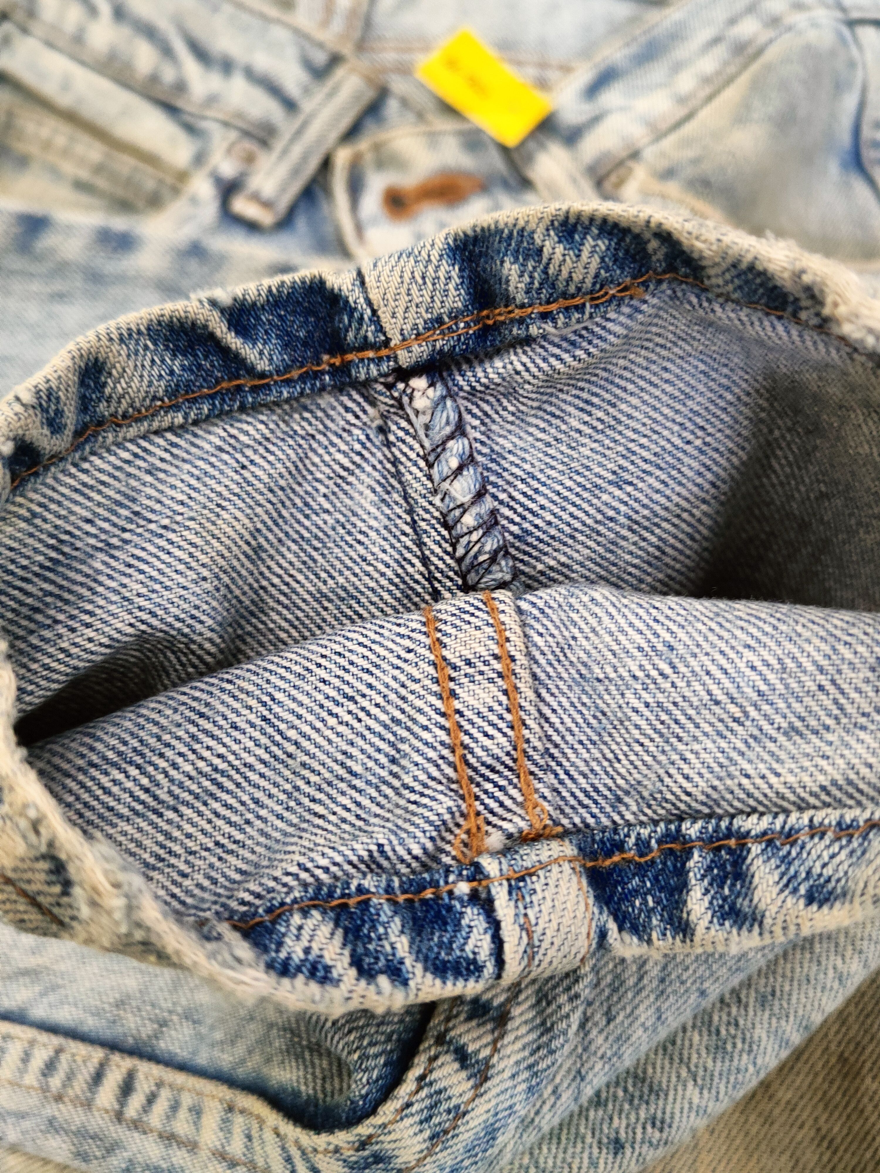 Levi's DL Levi's big E Blue Distressed Ripped Jeans #46-962 Size US 31 - 15 Thumbnail
