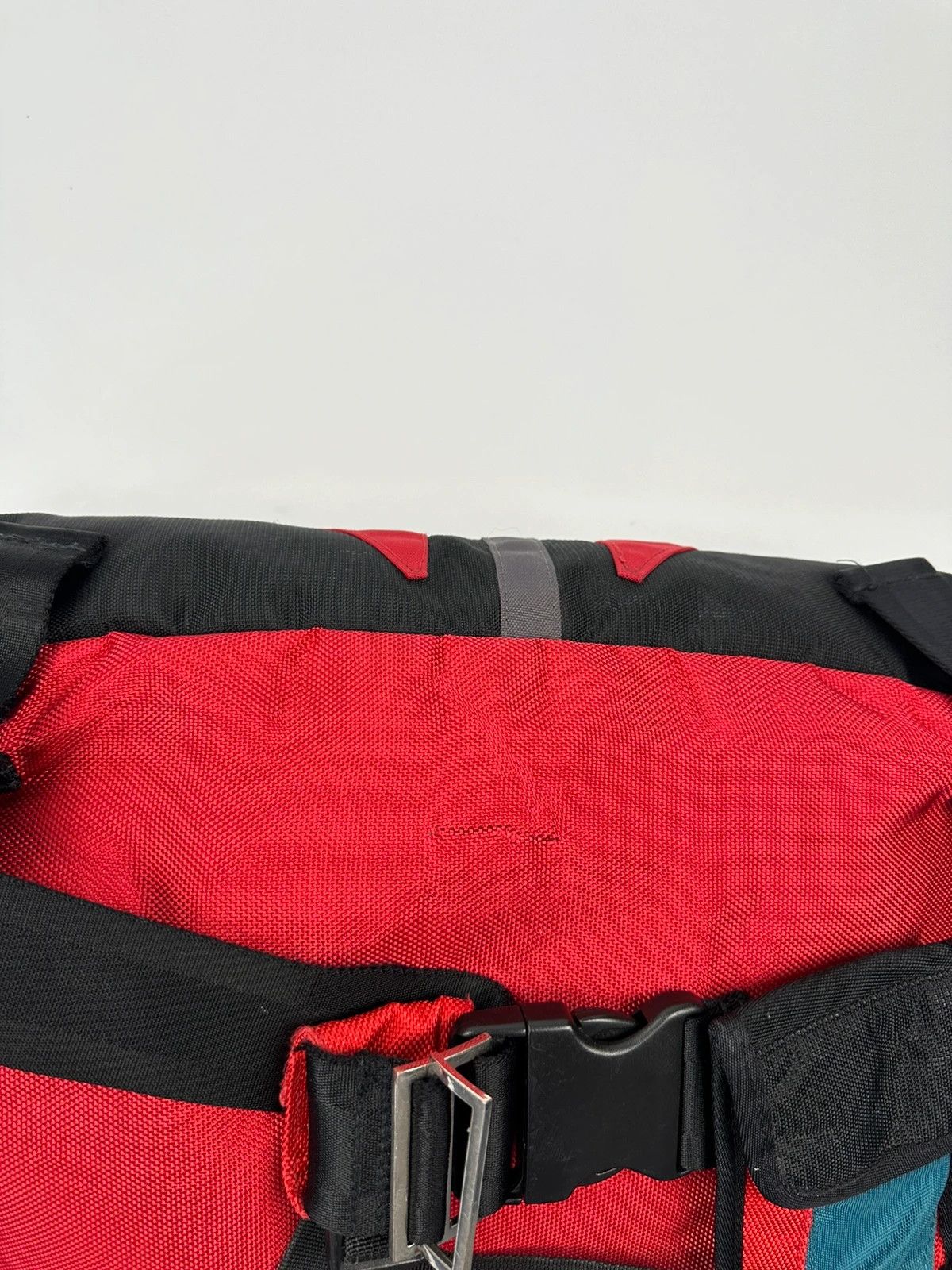 Marithe + Francois Girbaud Marithé + François Girbaud Red & Black Messenger Bag Size ONE SIZE - 13 Thumbnail