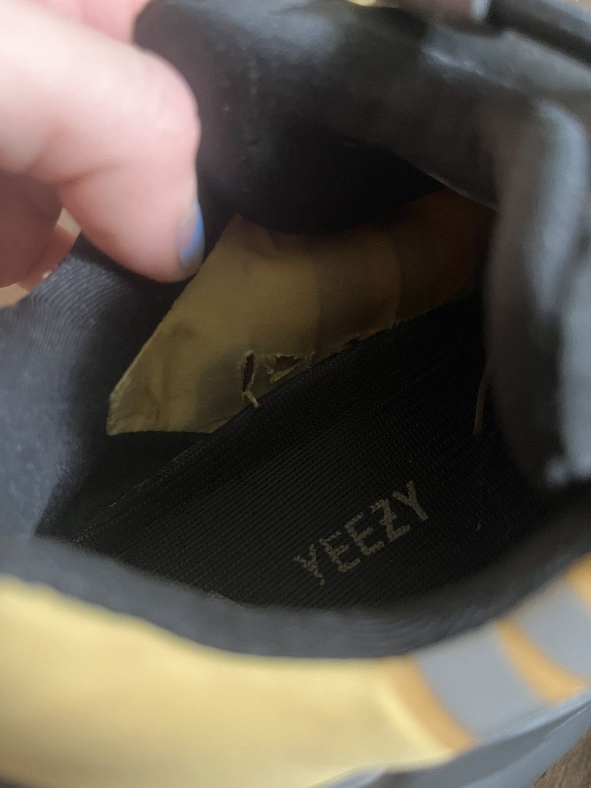 Yeezy Yeezy 700 MNVN “Honey Flux” Size US 8 / EU 41 - 9 Thumbnail