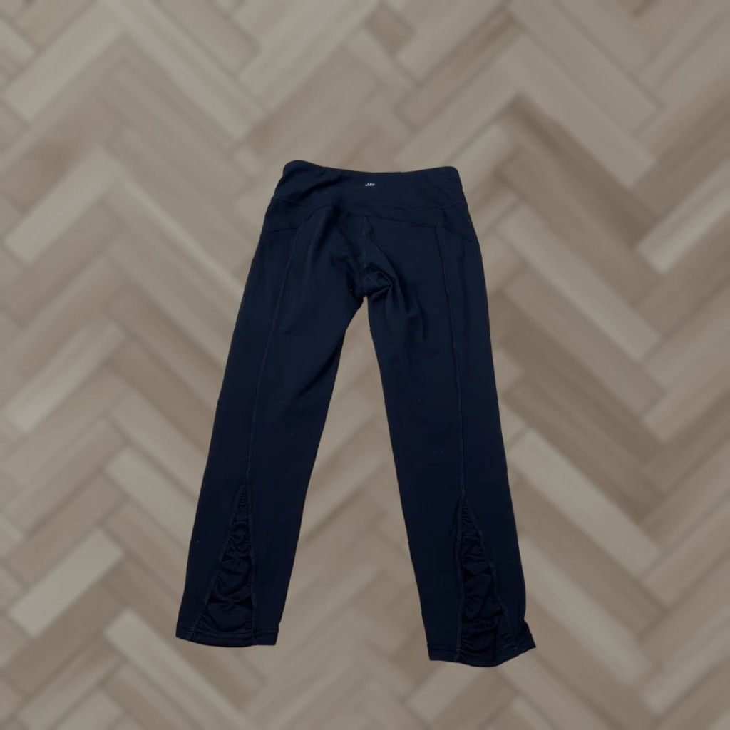 Athleta Athleta Women Leggings Cropped S Black Activewear Gym Yoga Size 28" / US 6 / IT 42 - 1 Thumbnail