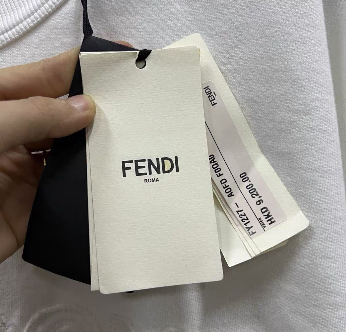 Fendi FENDI White Logo Embroidered Sweatshirt J41 Size US L / EU 52-54 / 3 - 3 Thumbnail