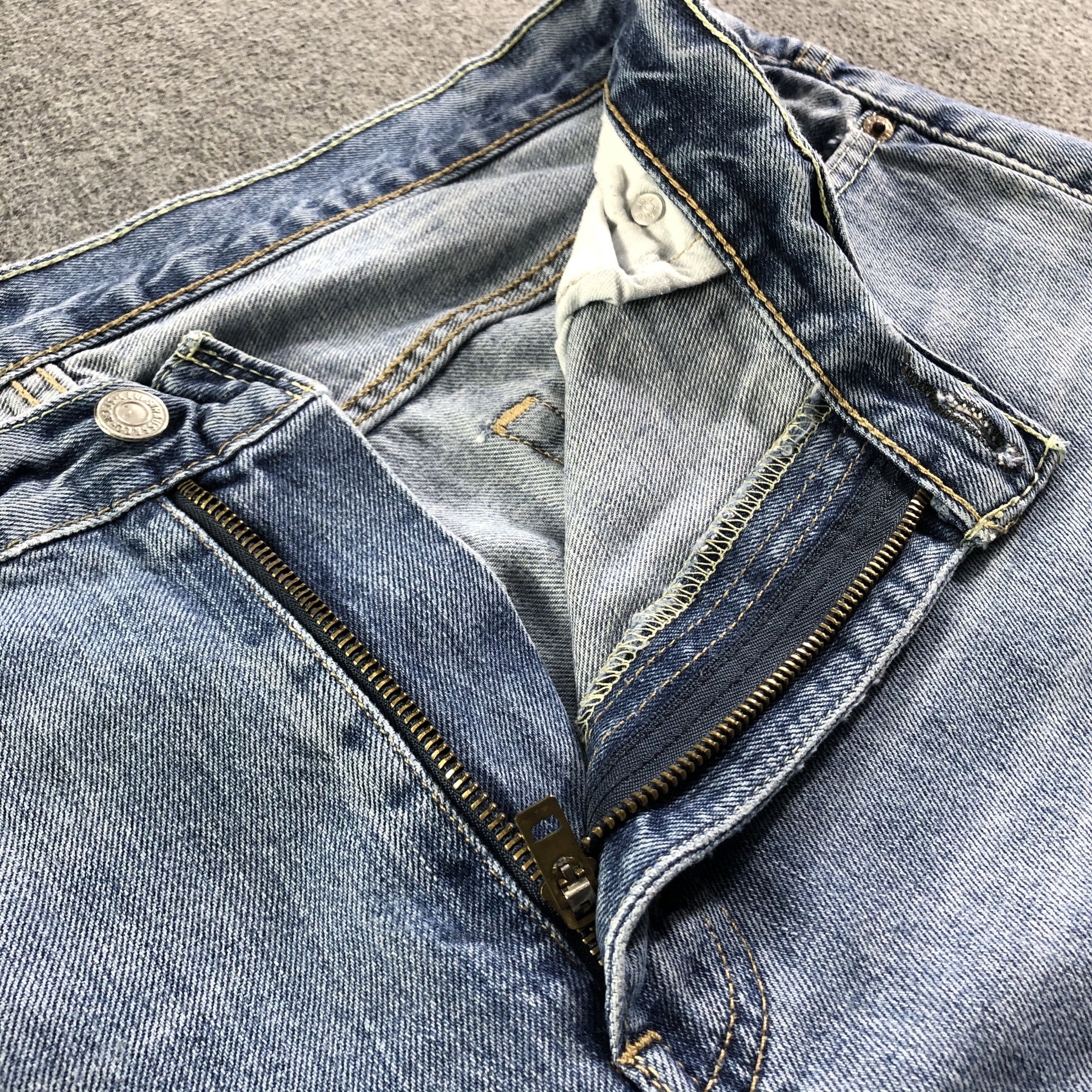 Levi's Vintage Blue Wash Levis 569 Jeans-J3501 Size US 39 - 8 Thumbnail