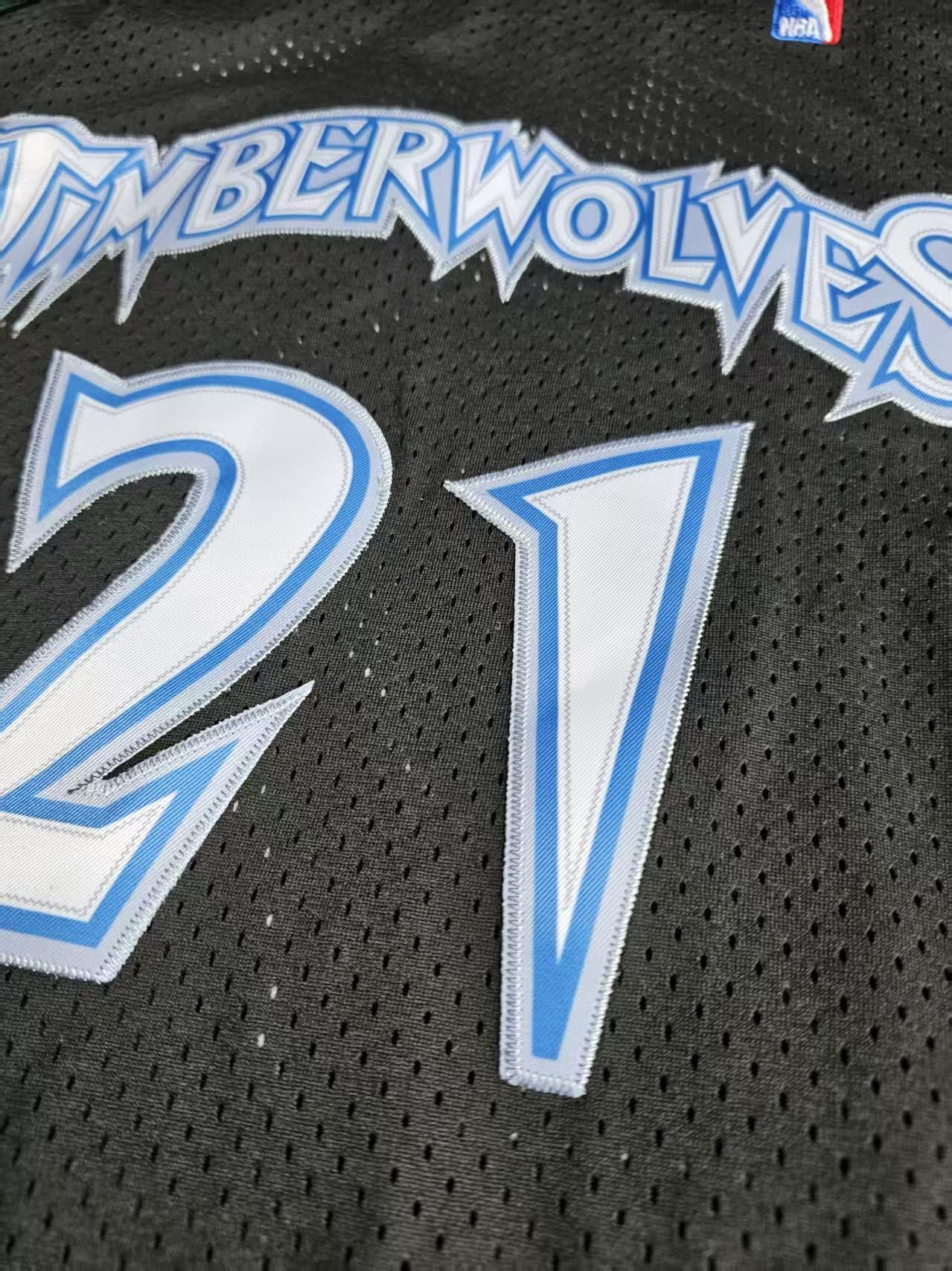 NBA #21 Kevin Garnett Jersey Timberwolves 1997 1998 Size US L / EU 52-54 / 3 - 4 Thumbnail