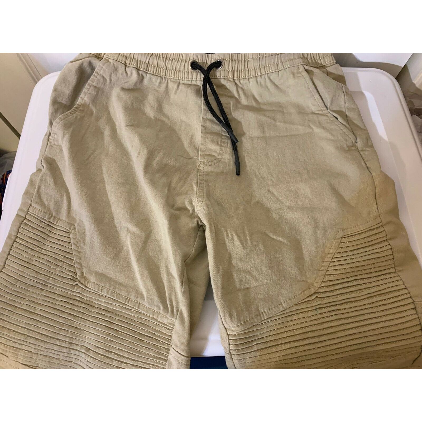 Akademiks Akademiks Men’s Sz M Beige Khaki Shorts W Pockets Size US 32 / EU 48 - 3 Thumbnail
