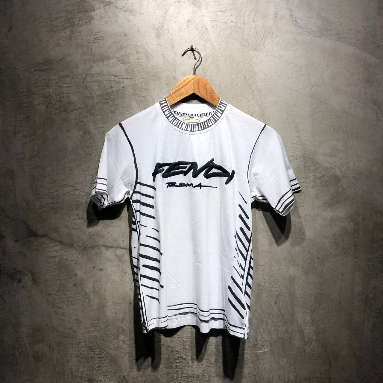 Fendi Fendi Joshua Vides Illustration print Embroidered tee Size US XS / EU 42 / 0 - 1 Thumbnail