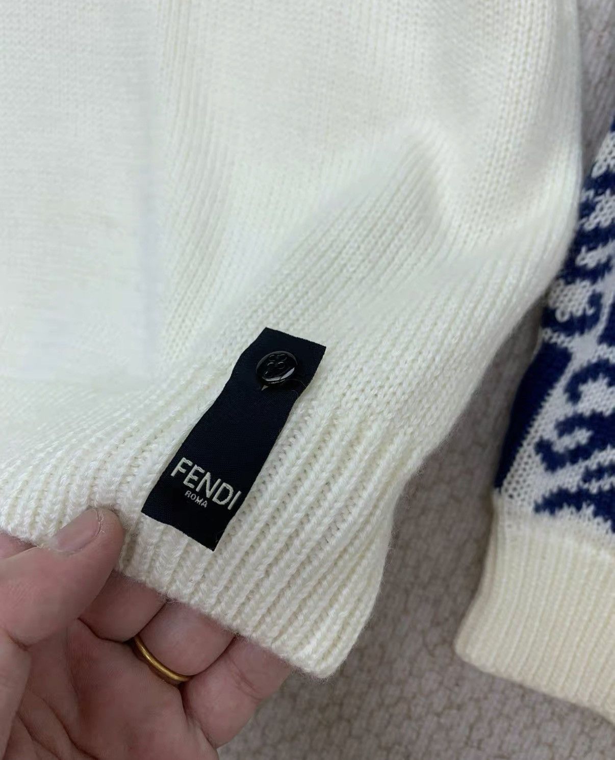 Fendi FENDI White Turtleneck Sweater Size US M / EU 48-50 / 2 - 7 Thumbnail