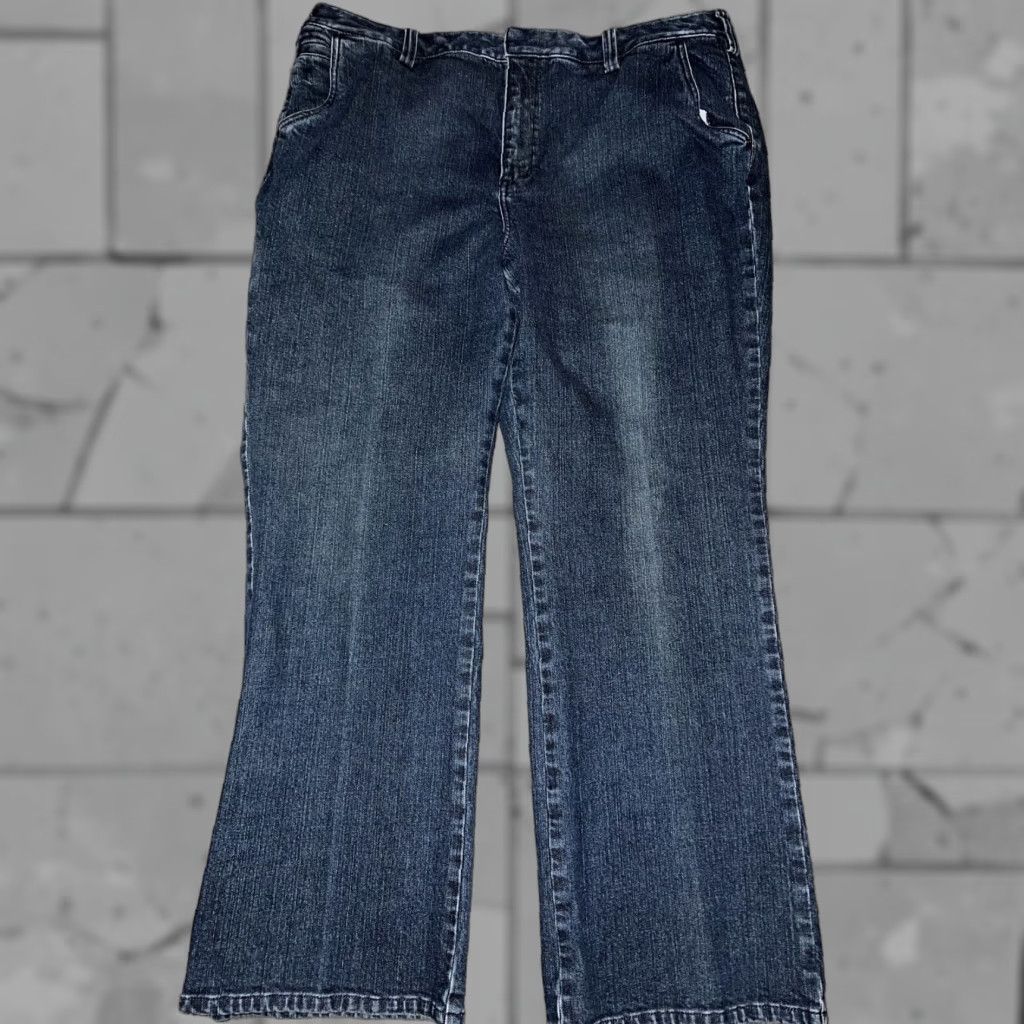 CO VINTAGE Duluth Trading Co Jeans Womens 18 Blue Straight Casual Pants 36x31 Size 40" / US 18 - 1 Thumbnail