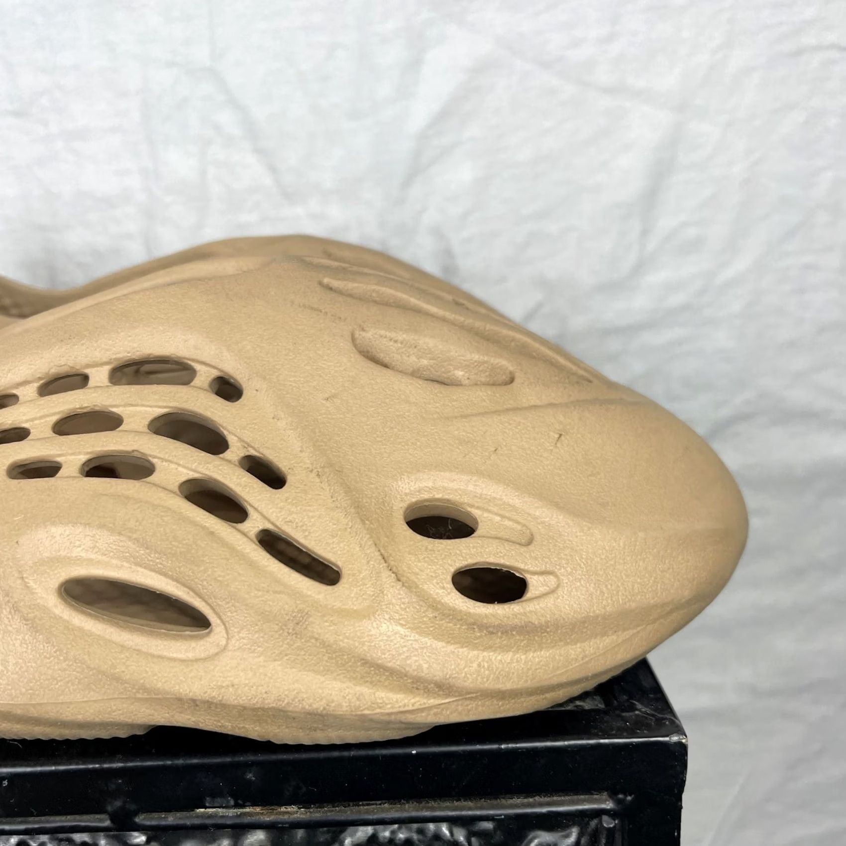 Adidas adidas Yeezy Foam RNNR Mens 11 Brown Sneaker Athletic Shoes Shoes Mens Brown Yeezy Foam RNNR 11 Adidas Made In USA Steetwear Size US 11 / EU 44 - 3 Thumbnail