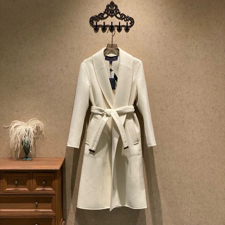 Louis Vuitton Louis Vuitton 25ss new ivory cashmere bathrobe coat Size XS / US 0-2 / IT 36-38 - 1 Thumbnail
