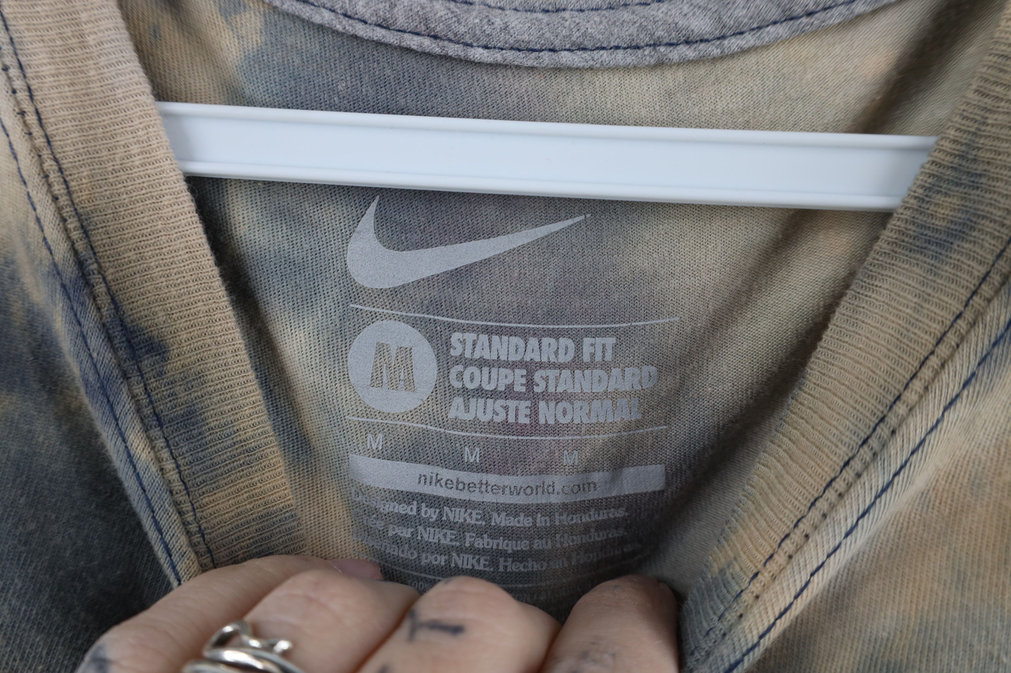 Nike Vintage Y2K Nike Center Swoosh Acid Wash T-Shirt Trippy Size US M / EU 48-50 / 2 - 8 Thumbnail