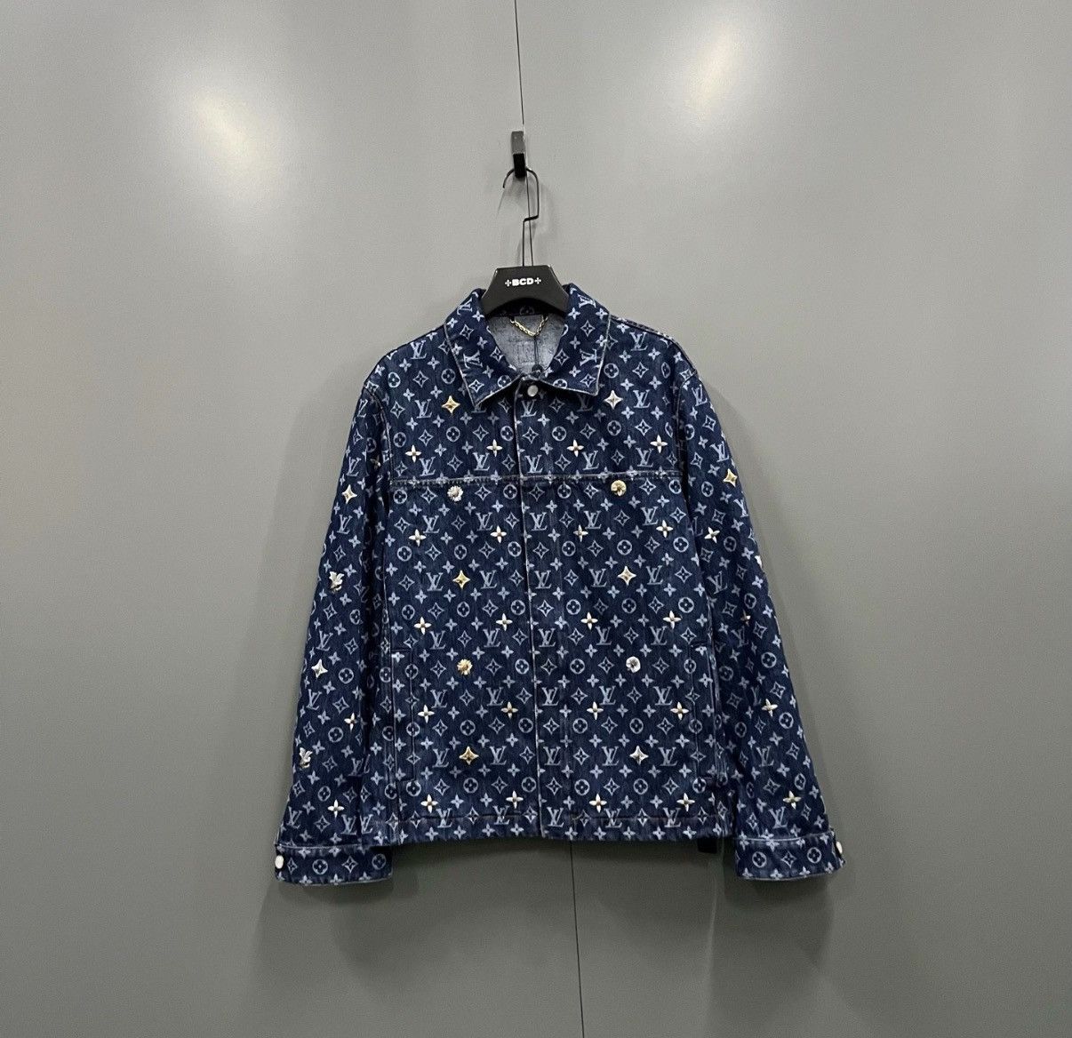Louis Vuitton Louis Vuitton 26 Spring Collection Monogram Denim Jacket J41 Size US M / EU 48-50 / 2 - 1 Thumbnail