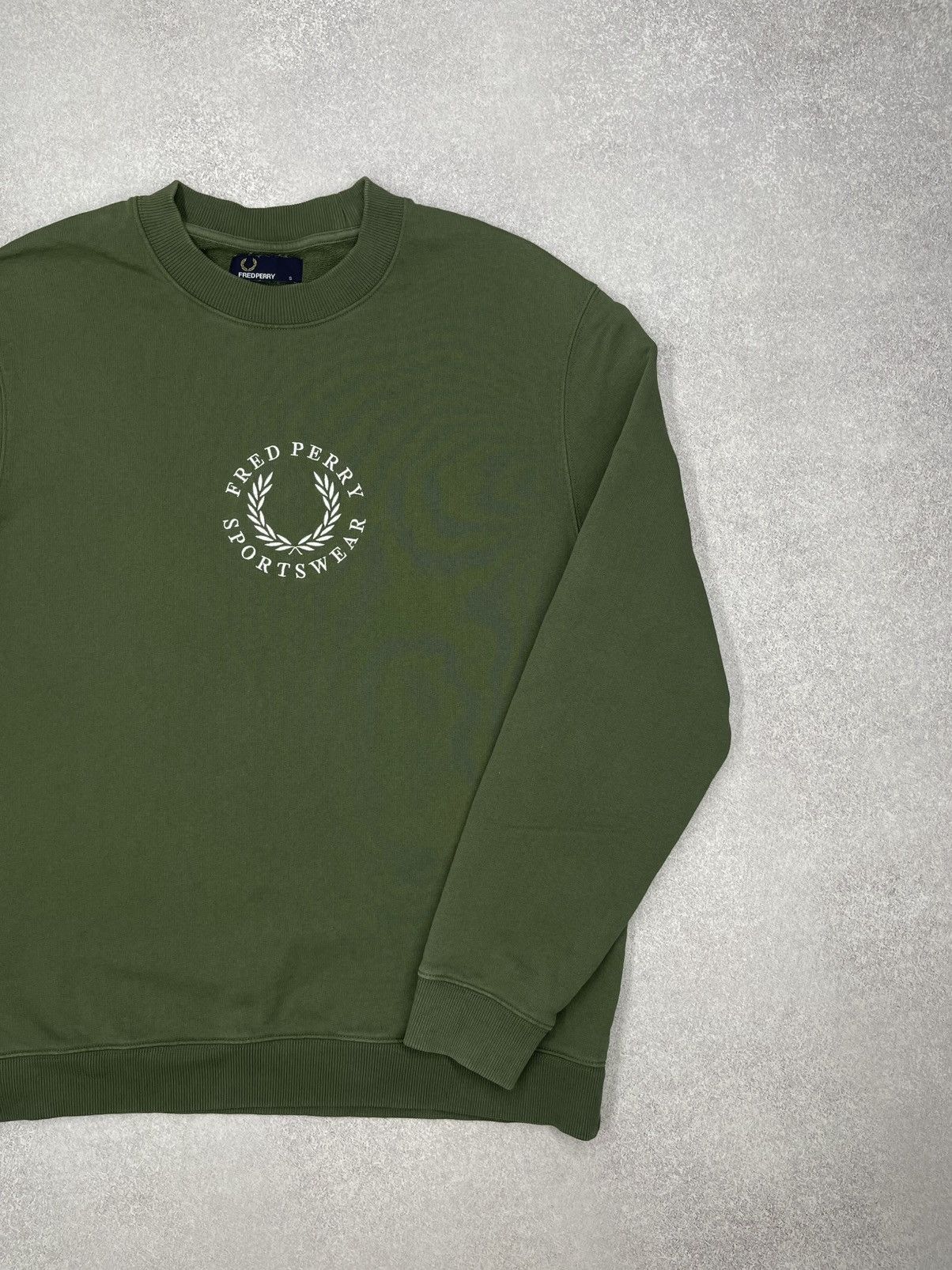 Fred Perry Mens Fred Perry Crewneck Sweatshirt Green Big Center Logo Size US S / EU 44-46 / 1 - 3 Thumbnail