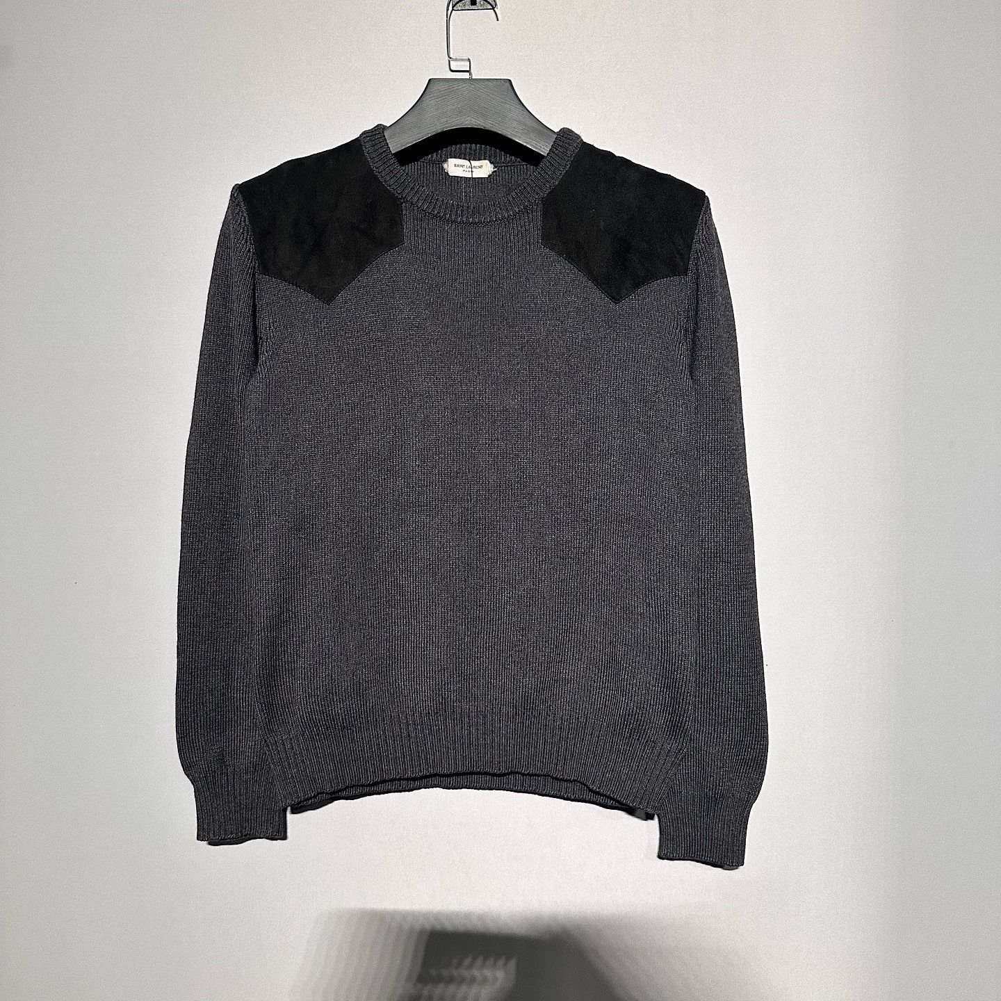 Saint Laurent Paris Saint Laurent Suede Patch Wool Sweater Size L Size US L / EU 52-54 / 3 - 1 Thumbnail
