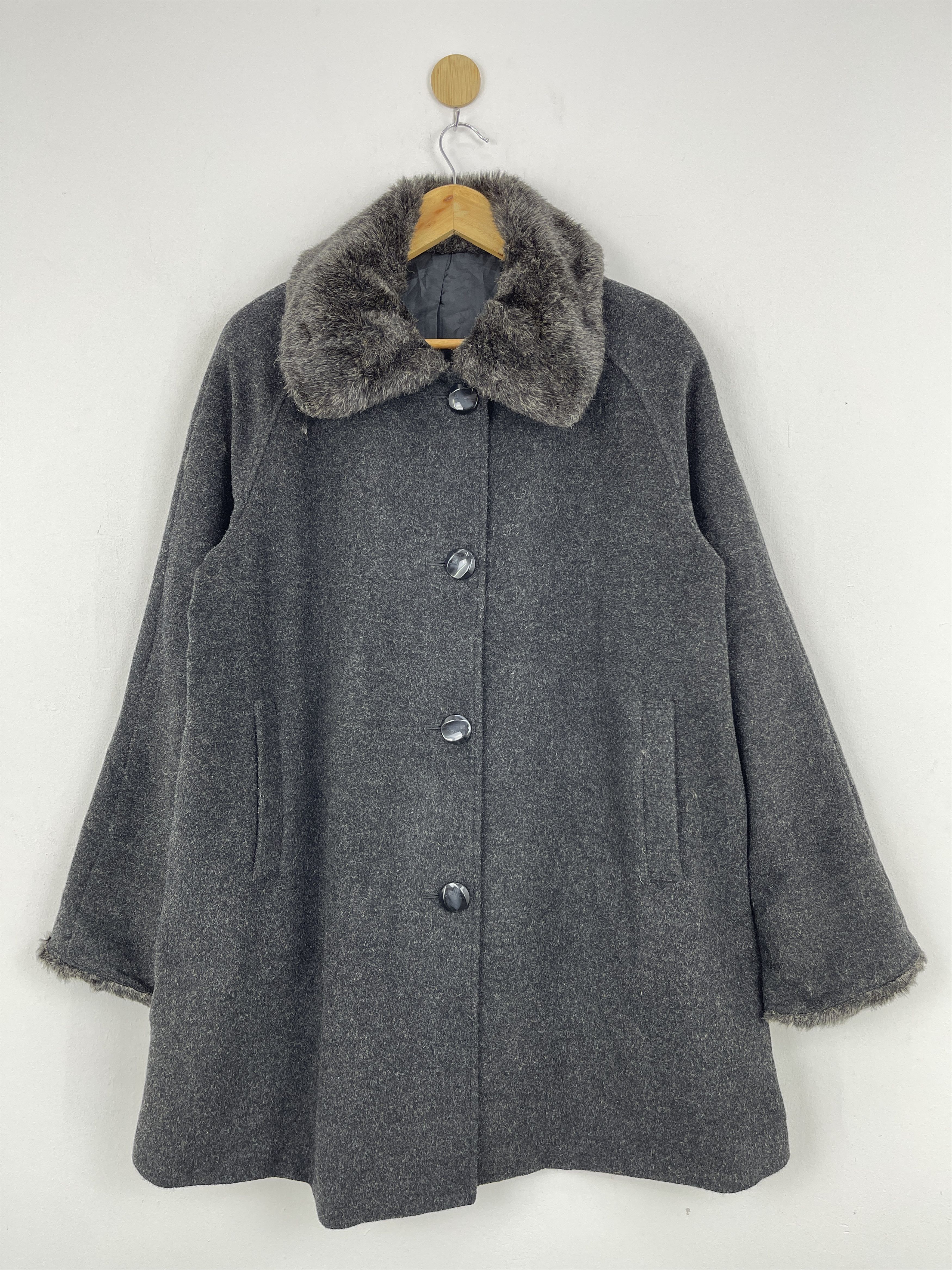 Japanese Brand Vintage Japanese Brand Button Up Sherpa Wool Jacket JA0074 Size US L / EU 52-54 / 3 - 1 Thumbnail