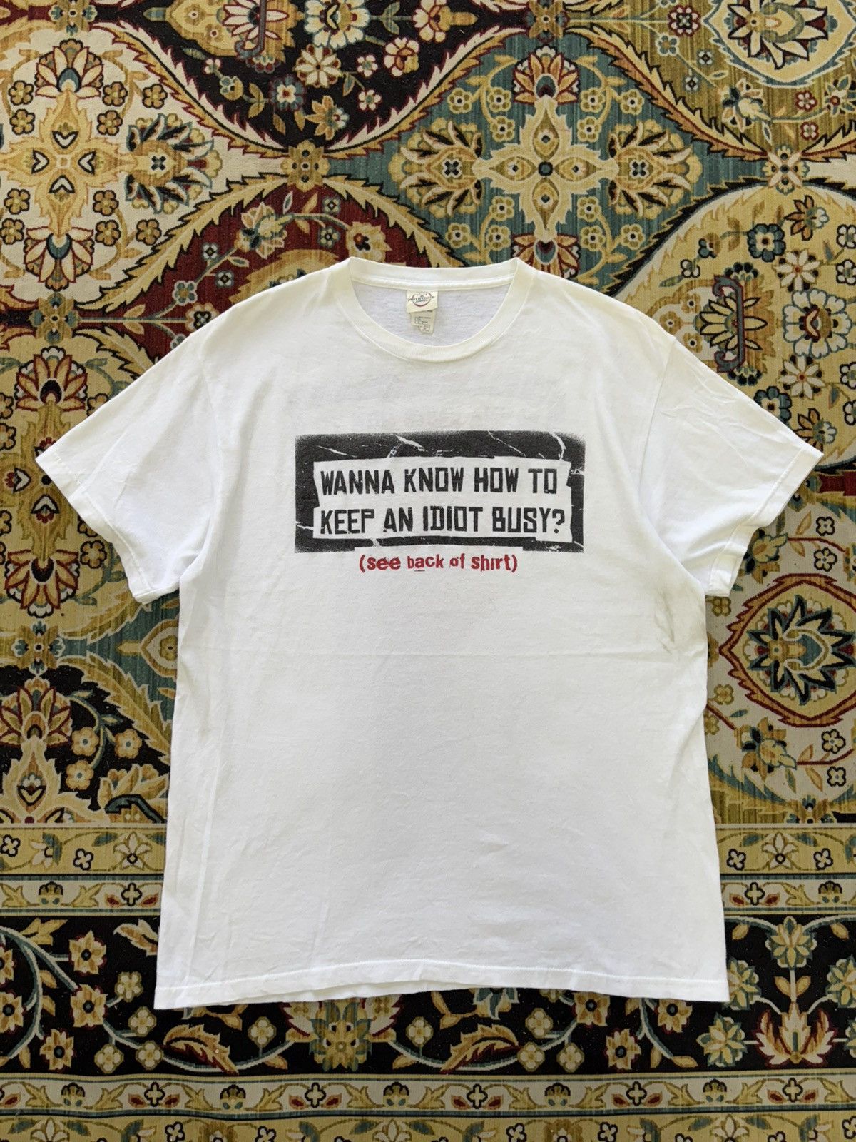 Vintage Wanna Know How To Keep An Idiot Busy Funny 00s Vintage Tee Size US L / EU 52-54 / 3 - 1 Thumbnail