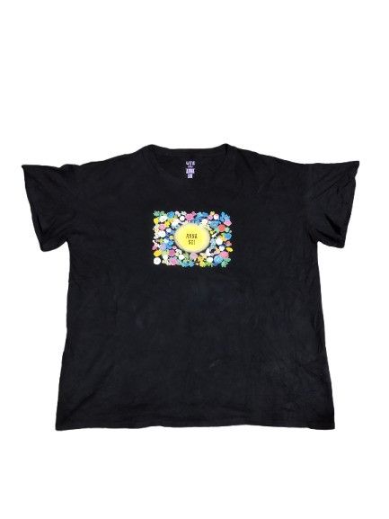 Anna Sui Uniqlo x Anna Sui Tee Size XL / US 12-14 / IT 48-50 - 1 Thumbnail