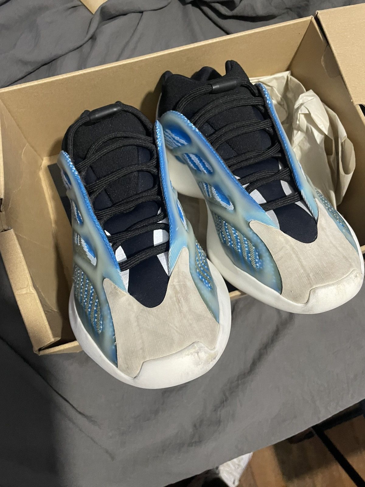 Adidas × Yeezy Yeezy 700 V3 Arzareth Size US 9 / EU 42 - 4 Thumbnail