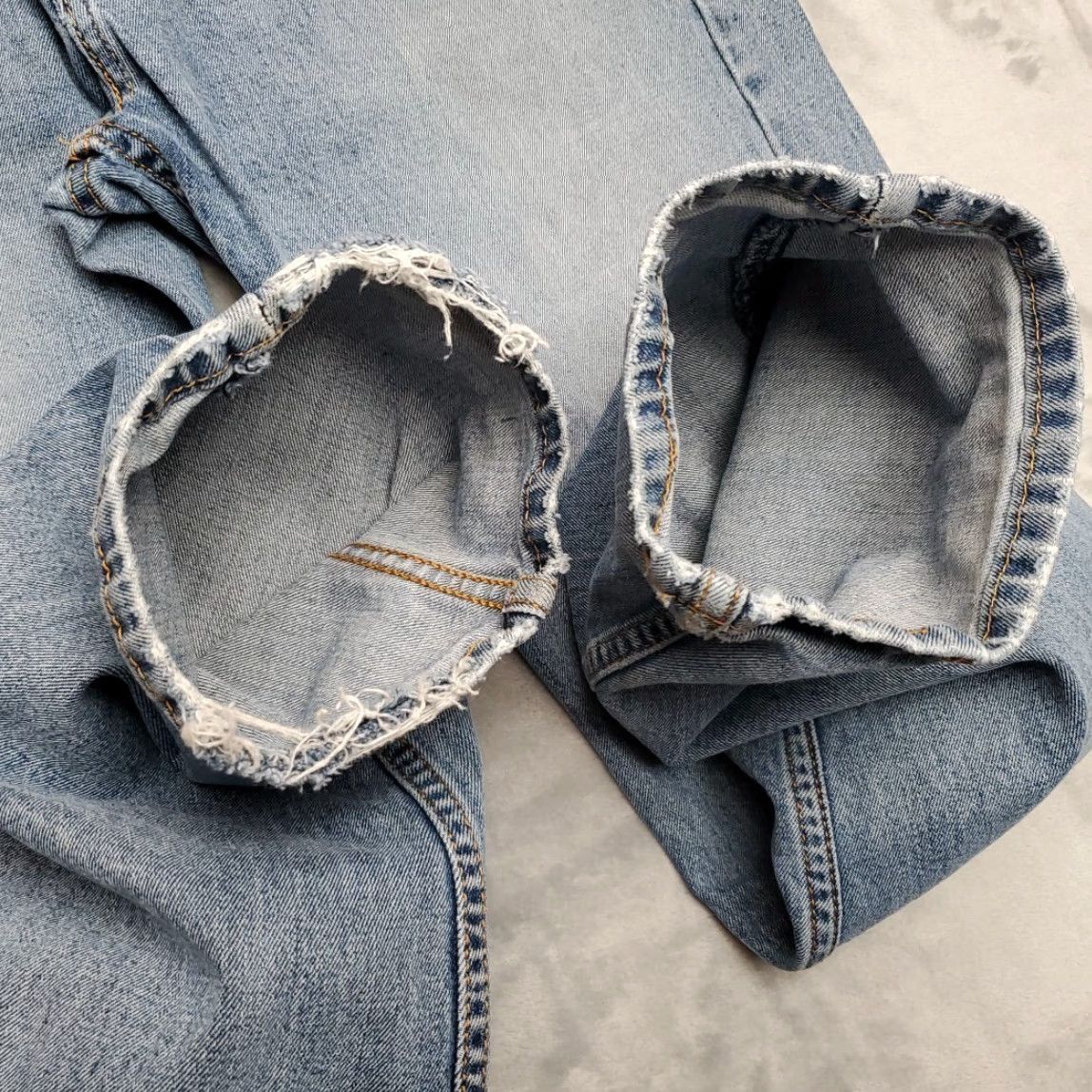 Denime VINTAGE Levis Jeans Mens 34x30 Blue 505 Regular Fit Straight Leg Medium Wash Denim Pants Size US 34 / EU 50 - 3 Thumbnail