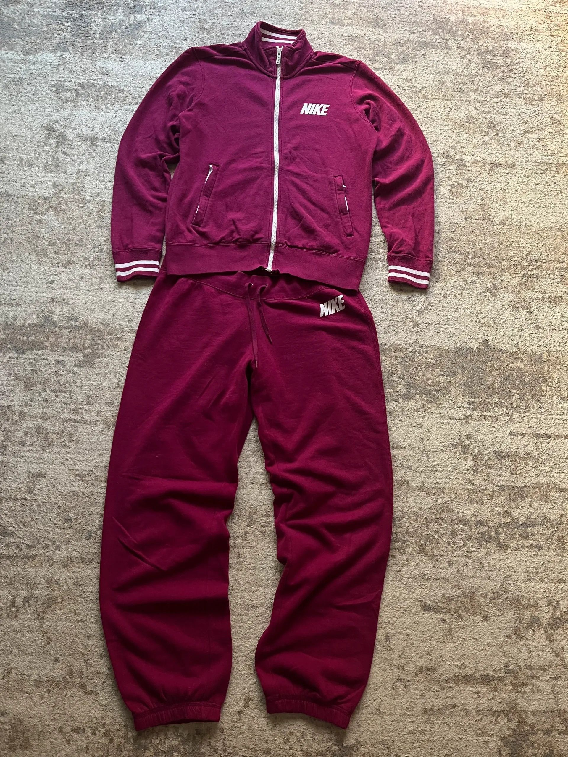 Nike Nike 2013 Sz M Sweatsuit Purple Rare Pants + Zip Sweatshirt Size 40L - 1 Thumbnail