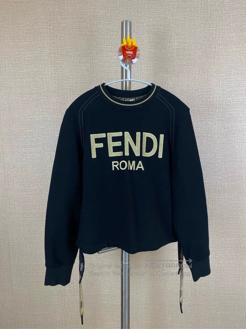 Fendi Fendi Black gold short hoodie Size XS / US 0-2 / IT 36-38 - 1 Thumbnail
