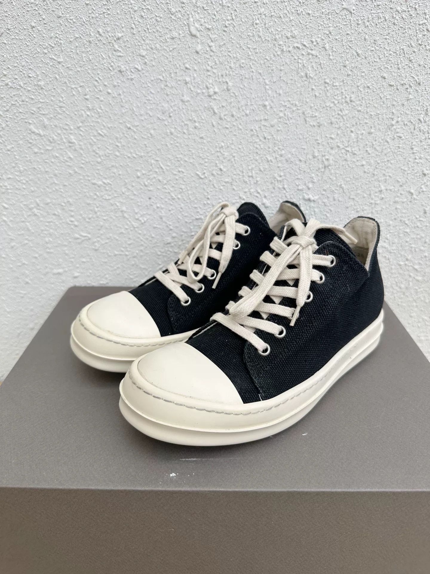 Rick Owens Drkshdw Rick Owens DRKSHDW Canvas Black White Size US 5 / IT 35 - 1 Thumbnail