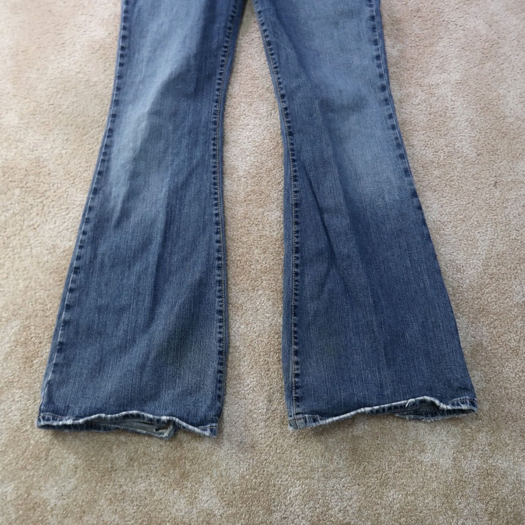 Silver Jeans Co. Silver Jeans Women's 33x35 Flared Jeans Blue Denim Low Rise 5-Pocket Stretch Distressed Slim Classic - Mens? Size 24" / US 00 / IT 34 - 4 Thumbnail