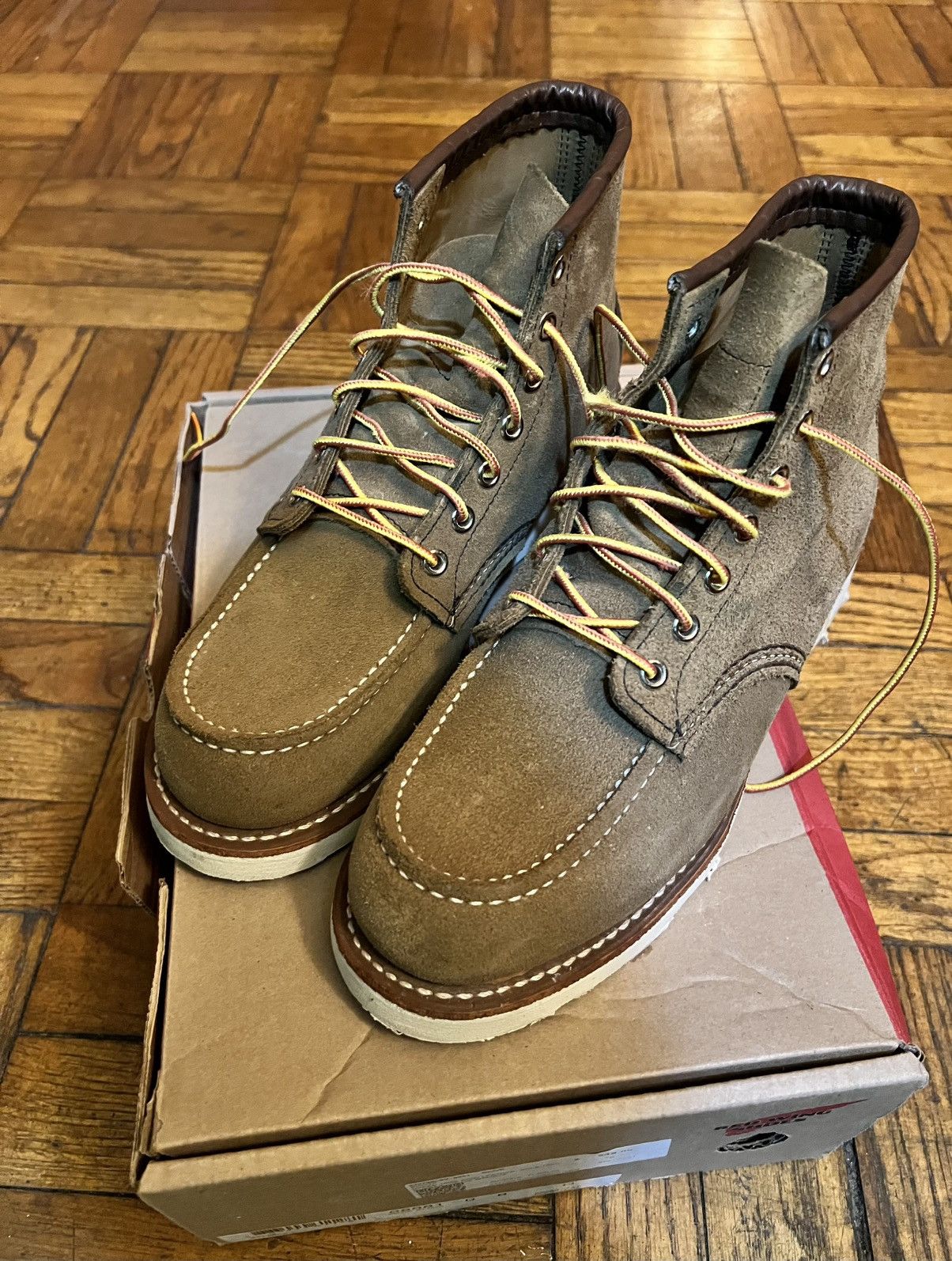 Red Wing Red Wing Classic Moc Toe 8881 08881-0 Mens Boots Olive Size US 8 / EU 41 - 1 Thumbnail