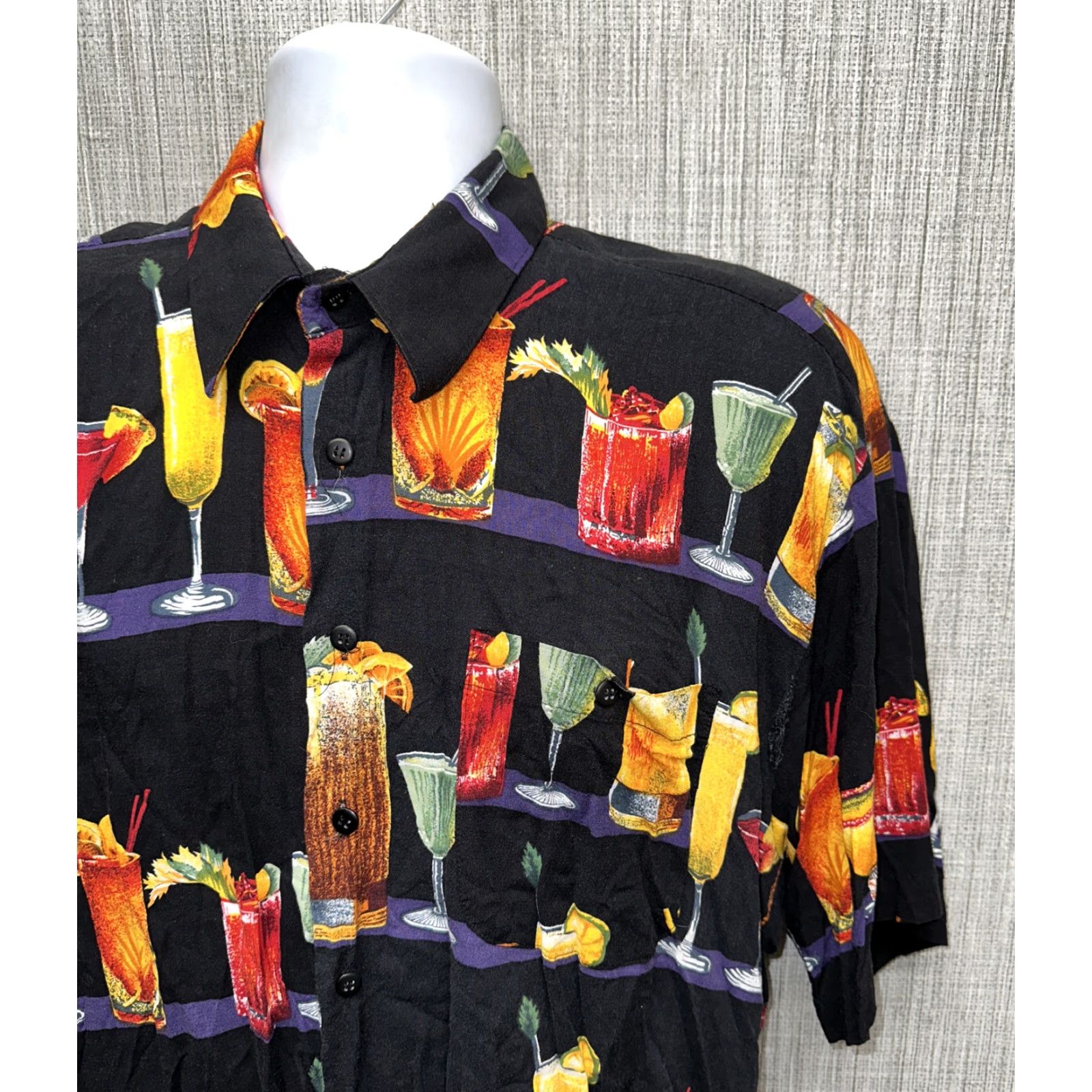 ALOHAS Monticerutti Men's Hawaiian Shirt L Multi Color Cocktail Print Short Sleeve Rayon Button-Up Men's Clothing Size US L / EU 52-54 / 3 - 2 Thumbnail