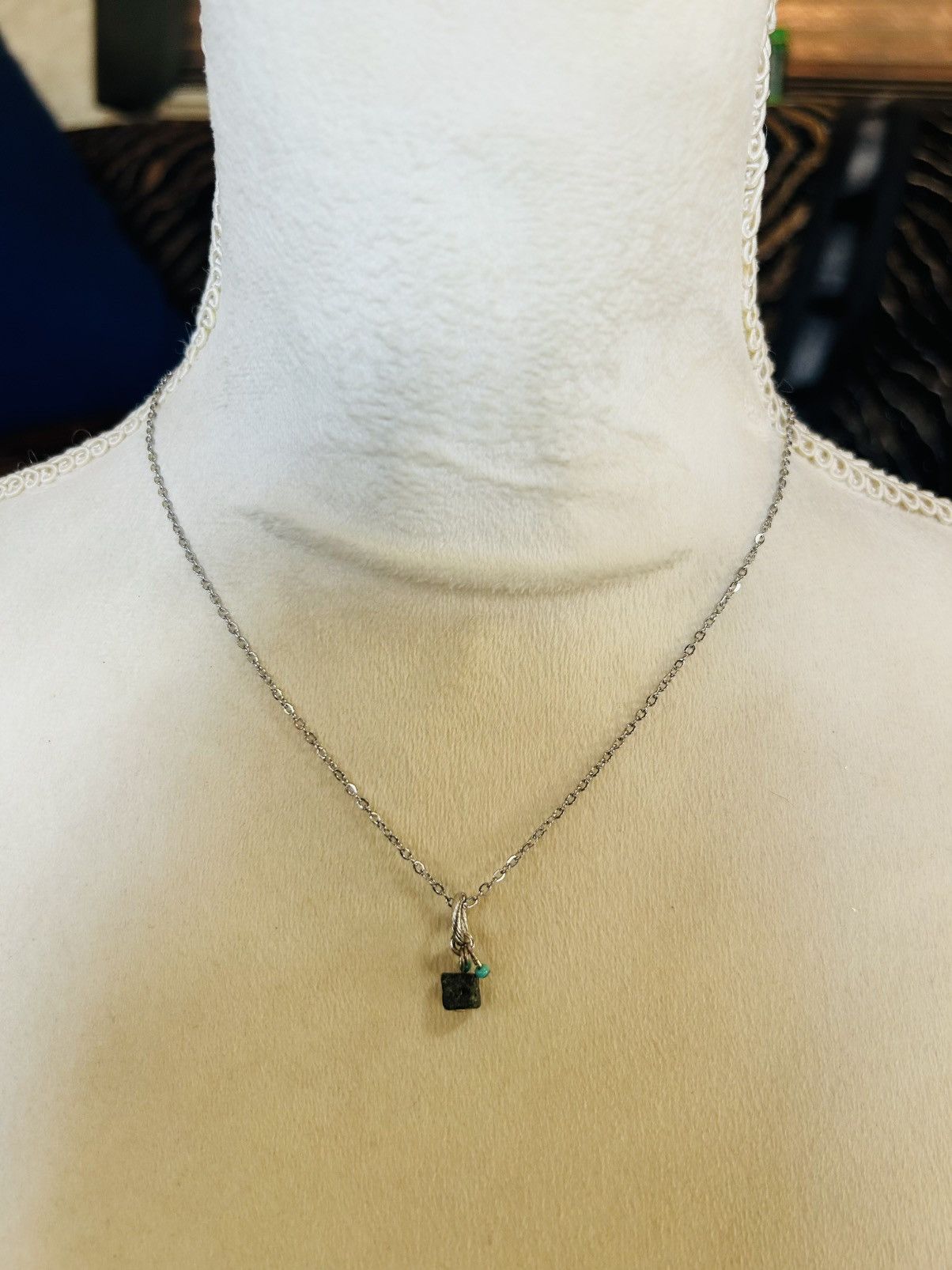 Handmade Handcrafted serpentine jade pendant on chain necklace Size ONE SIZE - 3 Thumbnail