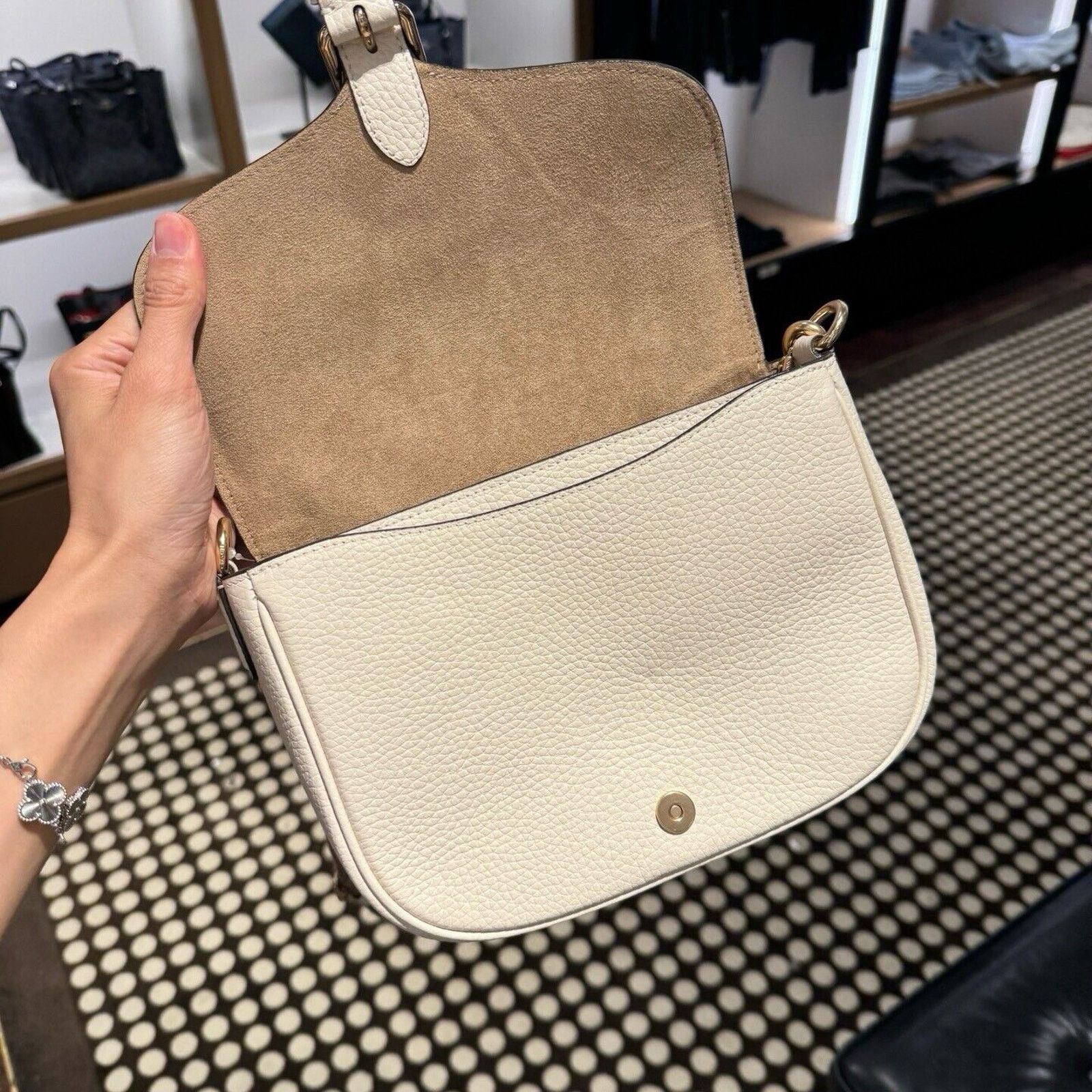Coach NWT Coach Amelia Saddle Bag pockets Soft leather White Size ONE SIZE - 9 Thumbnail