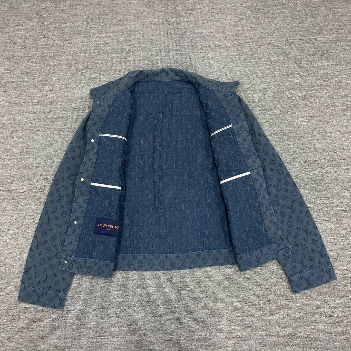Louis Vuitton Louis Vuitton Blue Monogram Denim Jacket Size XL / US 12-14 / IT 48-50 - 3 Thumbnail