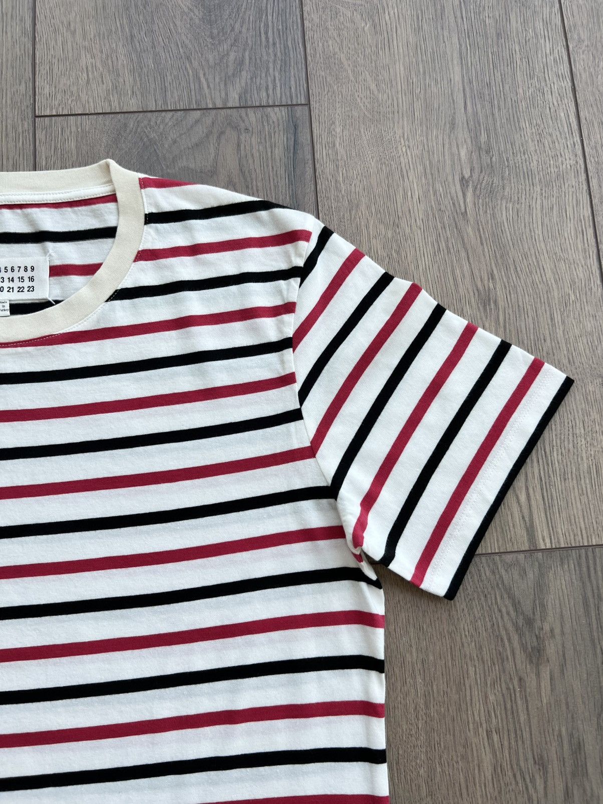 Maison Margiela Maison Margiela Classic Tricolor Stripe T-Shirt Size US S / EU 44-46 / 1 - 8 Thumbnail