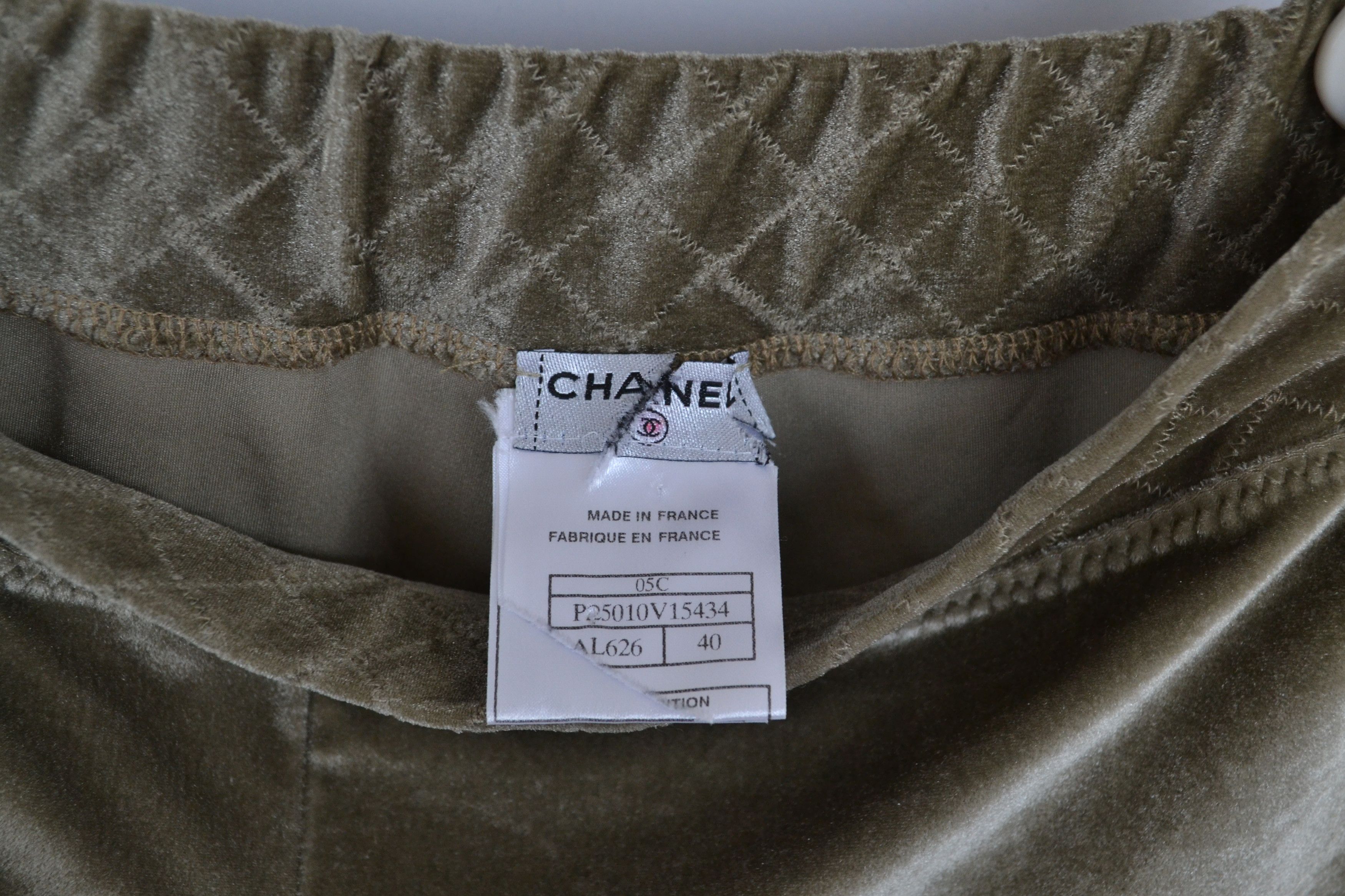 Chanel CHANEL Suit Velour Pants Tank Top Logo CC Khaki Size 40 Size M / US 6-8 / IT 42-44 - 9 Thumbnail