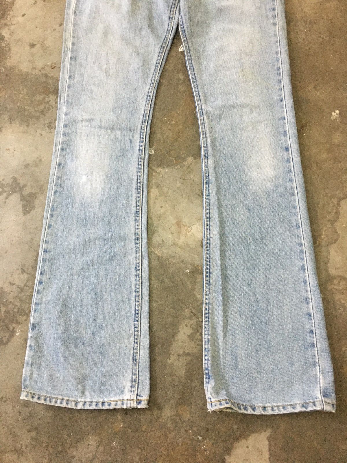 Japanese Brand × Lee Distressed Lee Flare Jeans (15) Size 30" / US 8 / IT 44 - 16 Thumbnail