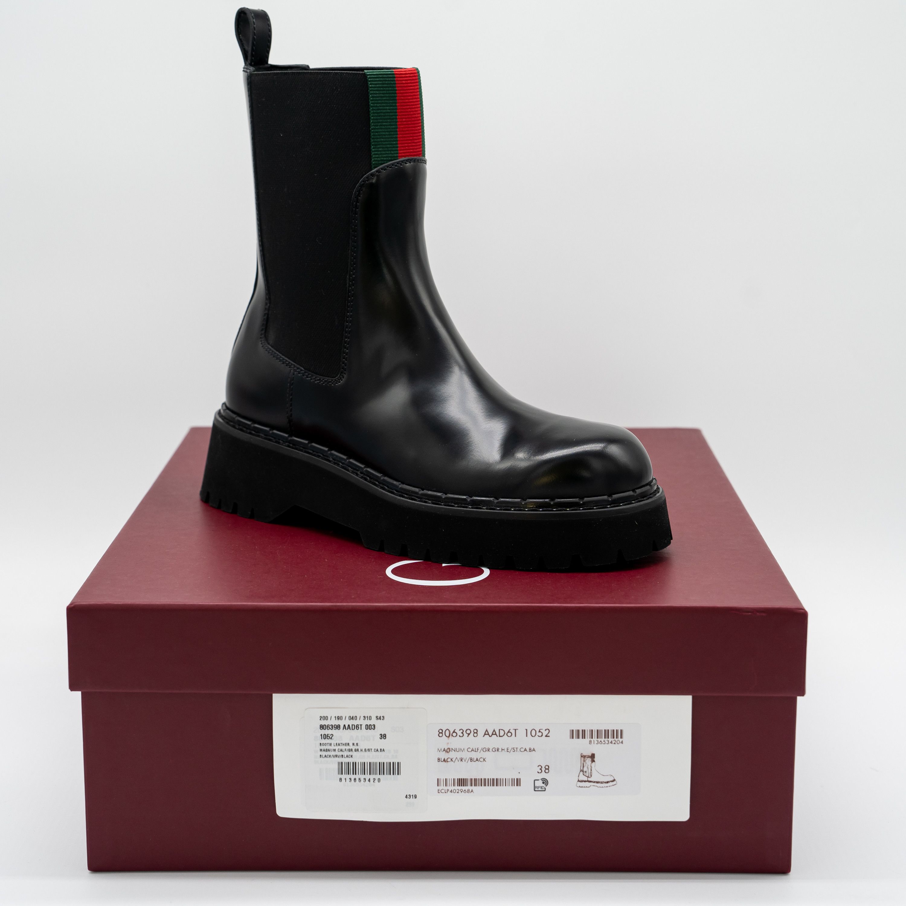Gucci 8 US Gucci Chelsea Web Black Calf Leather Boots Size US 8 / IT 38 - 9 Thumbnail