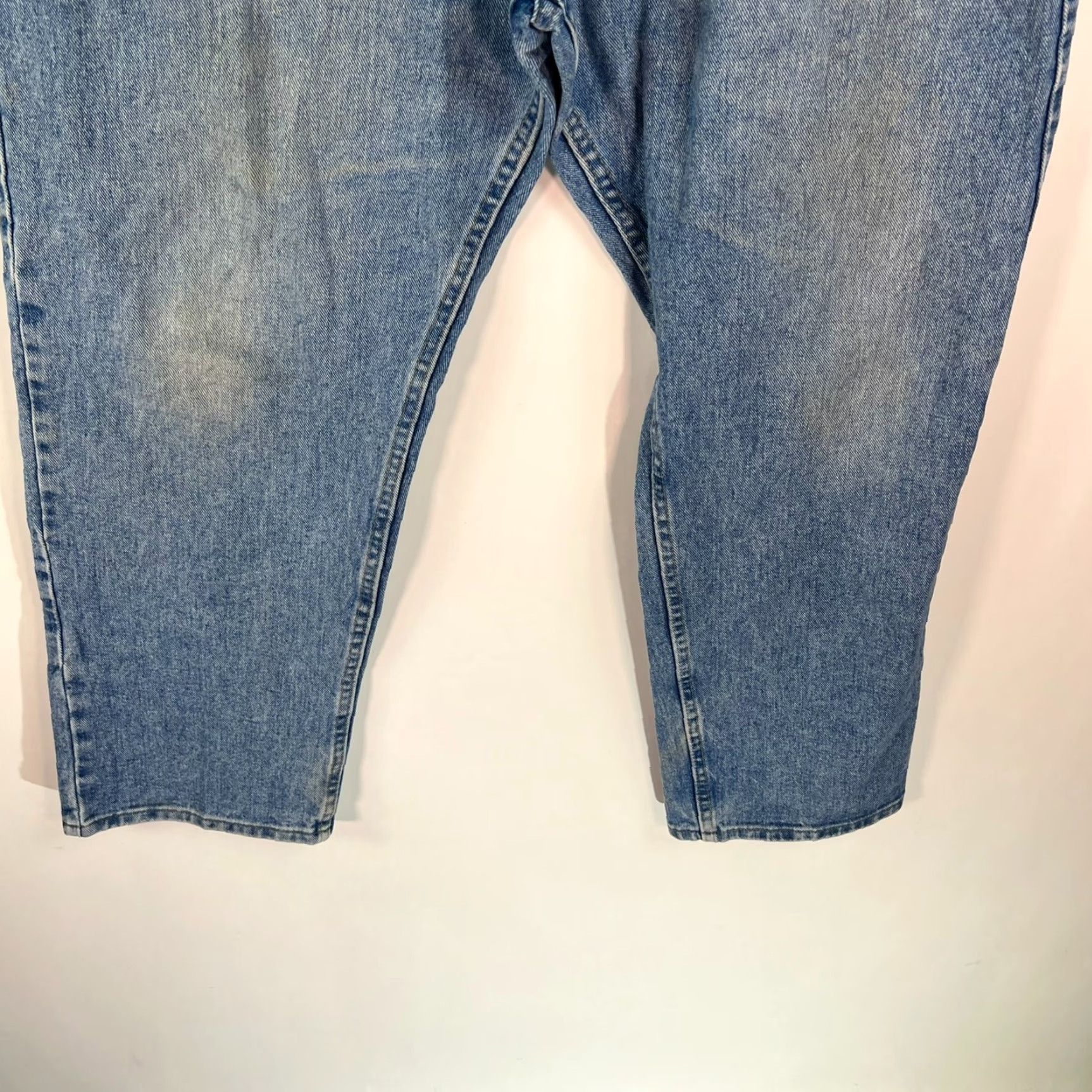 Wrangler VINTAGE Wrangler Mens Regular Denim Jeans Blue 38X29 5-Pocket Belt Loops Button Closure Medium Wash Casual Straight Jeans Men’s - 100% Cotton Size US 38 / EU 54 - 4 Thumbnail