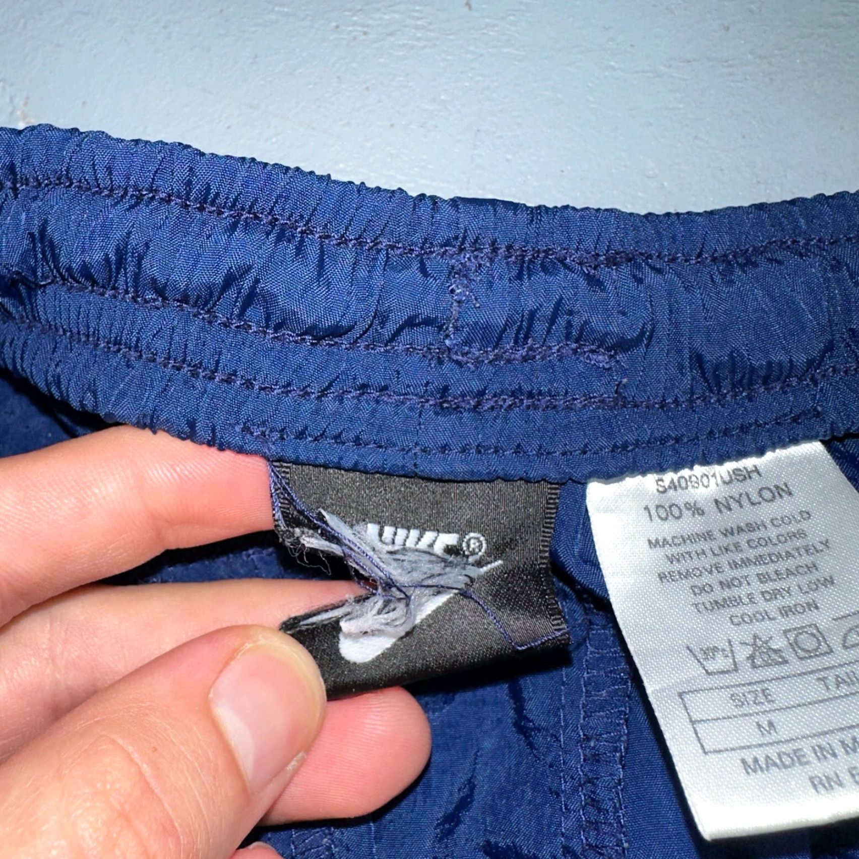Nike VINTAGE Nike VTG 90s Windbreaker Track Pants Ankle Zip Unlined Blue 1990s Essential Size US 31 - 6 Thumbnail