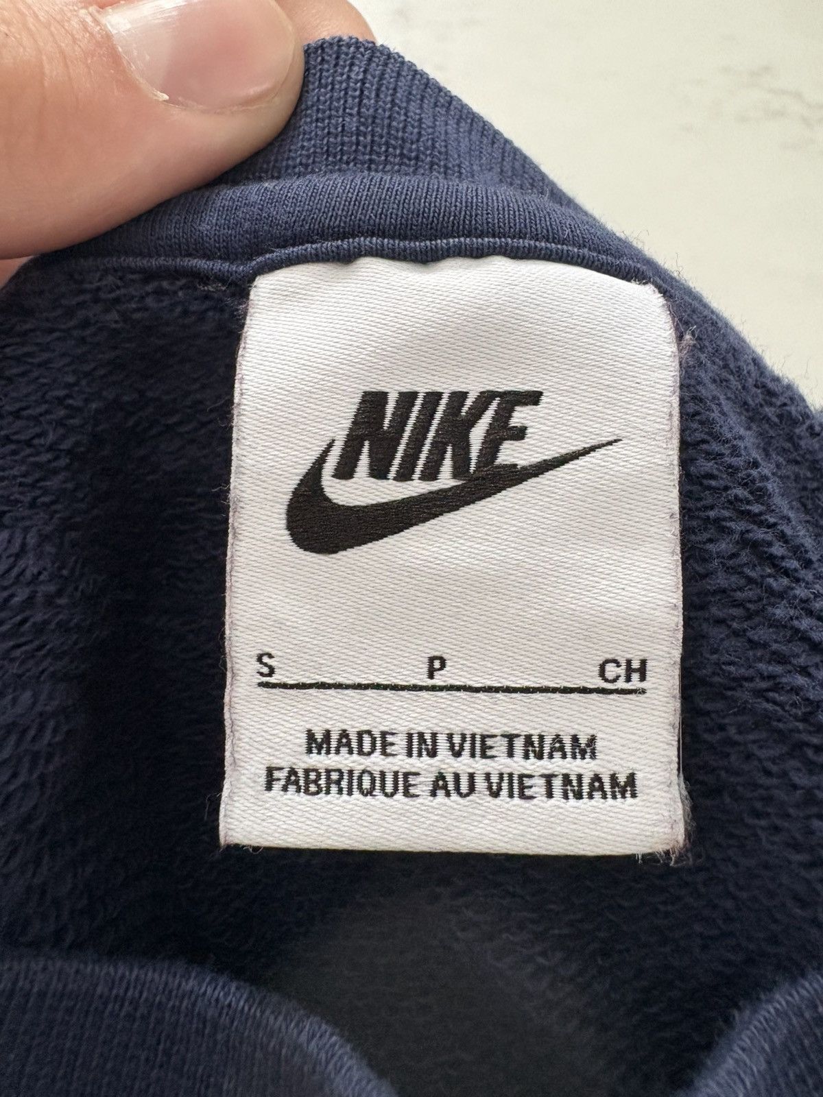 Nike Nike Colorblock Crewneck Sweatshirt – Navy & Burgundy Size US S / EU 44-46 / 1 - 3 Thumbnail