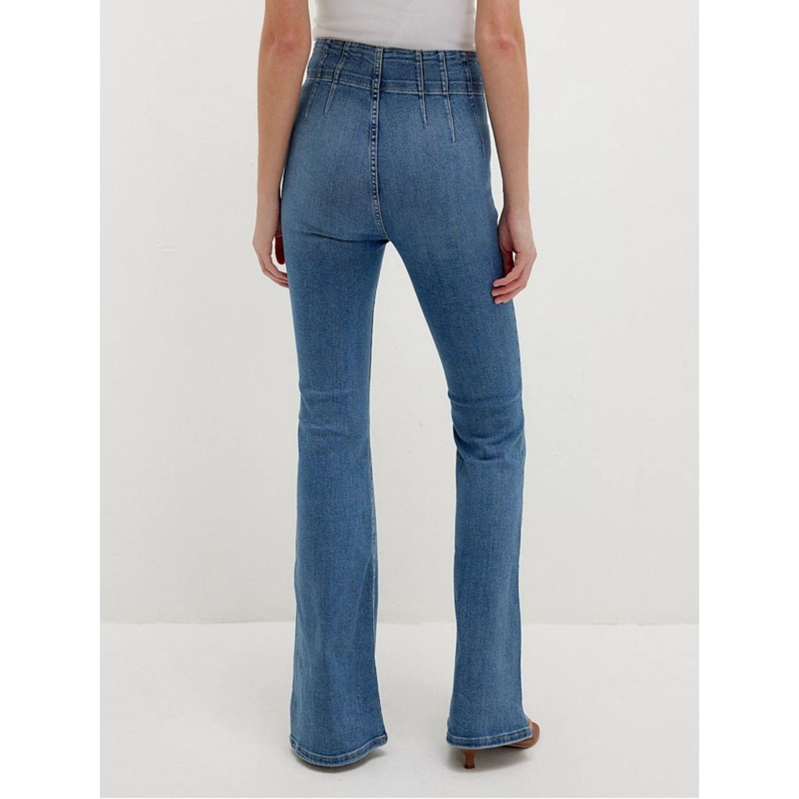 Free People We The Free $110 Jayde Flare Stretch Jeans 28” W INS 33” Size 28" / US 6 / IT 42 - 5 Thumbnail