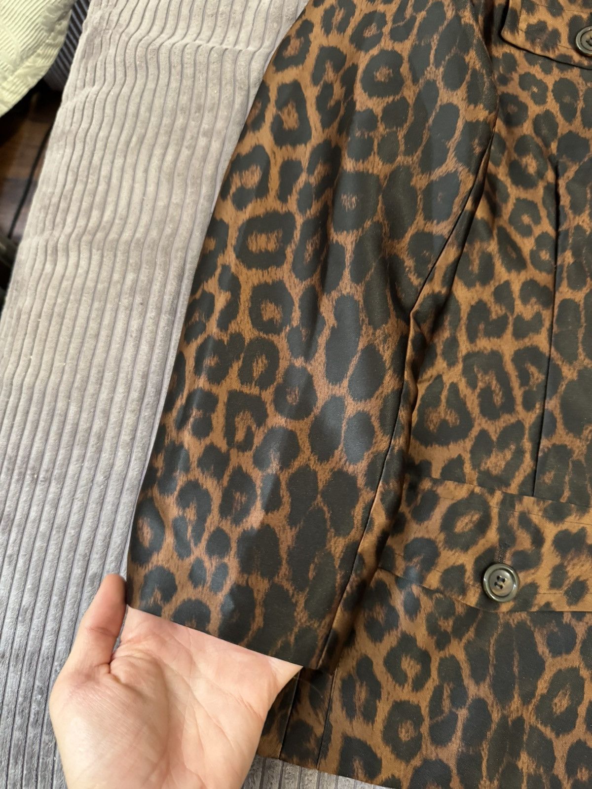 Yves Saint Laurent Vintage Yves Saint Laurent Variation Leopard Skin Jacket Size XL / US 12-14 / IT 48-50 - 4 Thumbnail