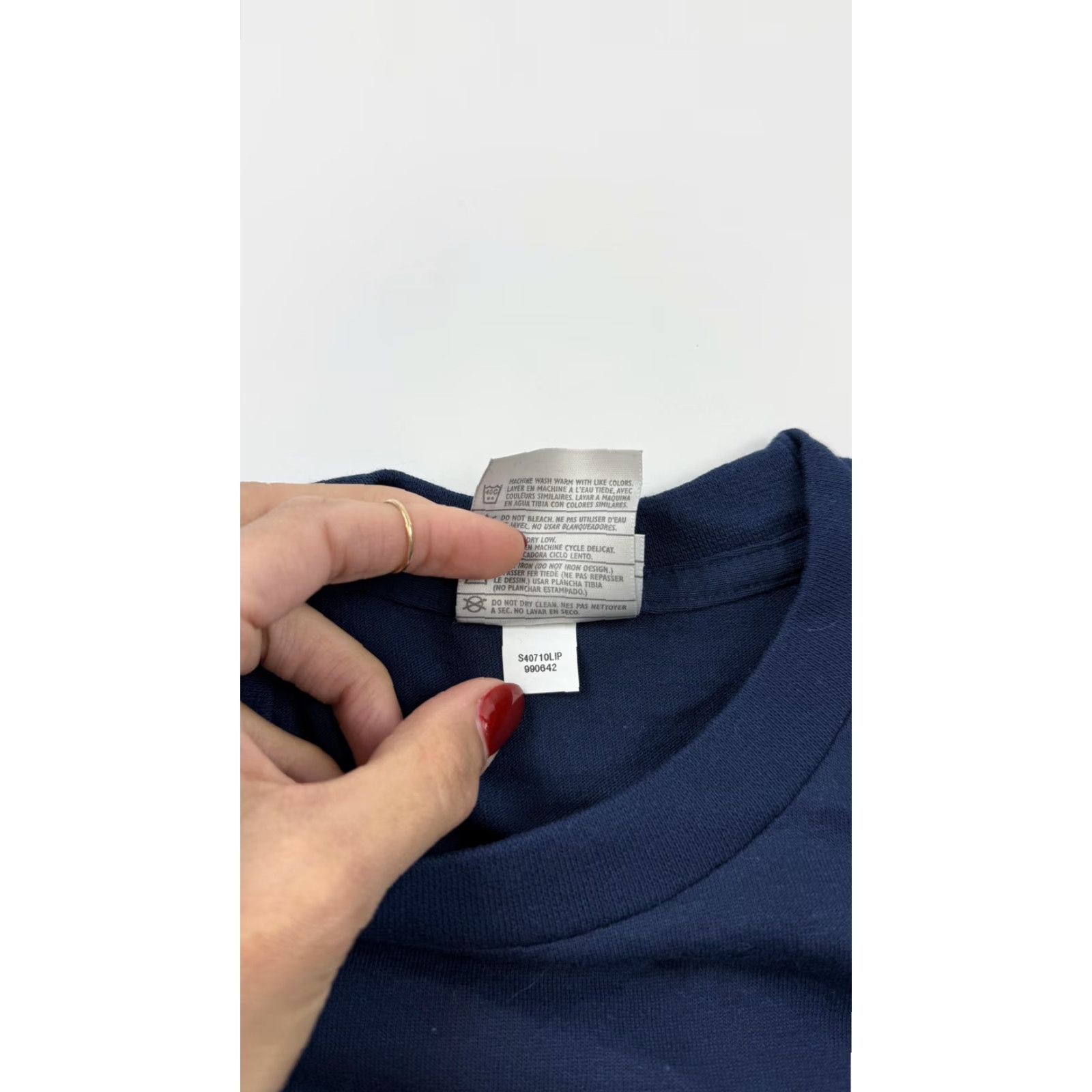 Nike VINTAGE Nike Shirt Mens Small Navy Blue State Games Of Oregon Graphic 2000s Crew Neck Short Sleeve Sports Tee Mens S Navy Blue Graphic Print Oregon 04 Size US S / EU 44-46 / 1 - 6 Thumbnail