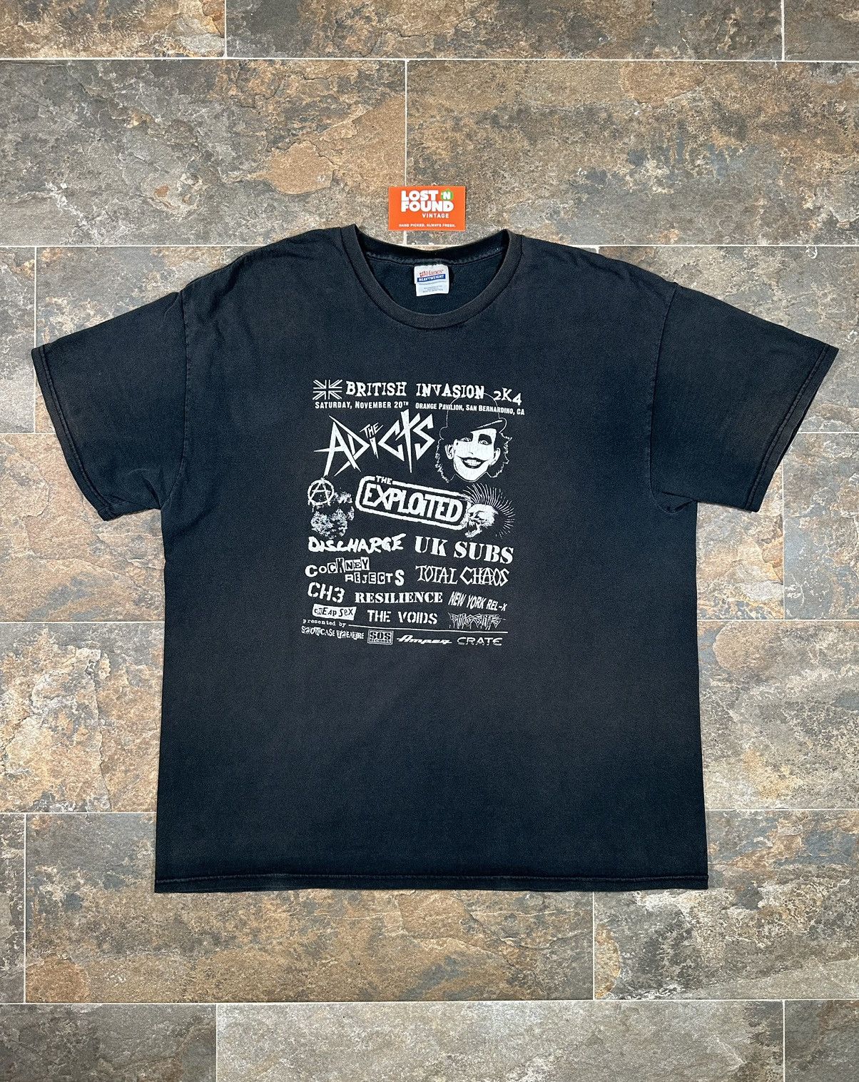 Vintage 2004 Vintage British Invasion Punk Rock Band Concert Tee Tee